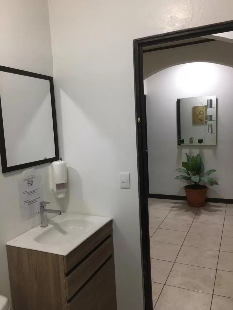 Bathroom in Tico House Bed & Breakfast