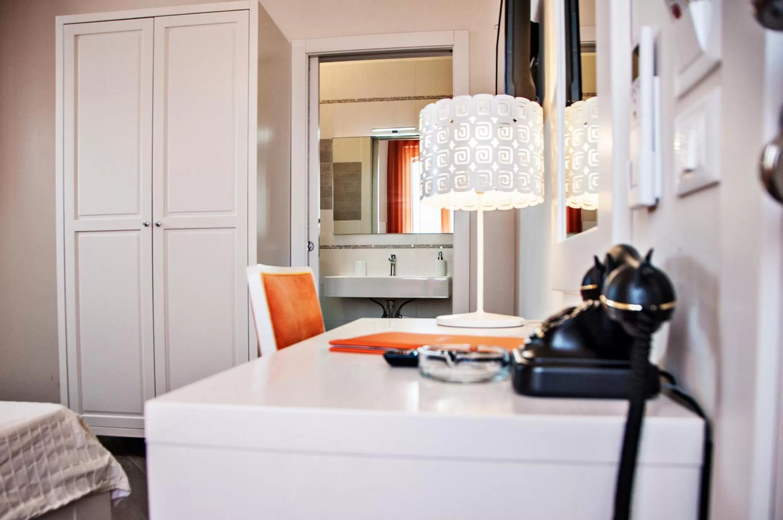 Toilet in B&B Ghalà