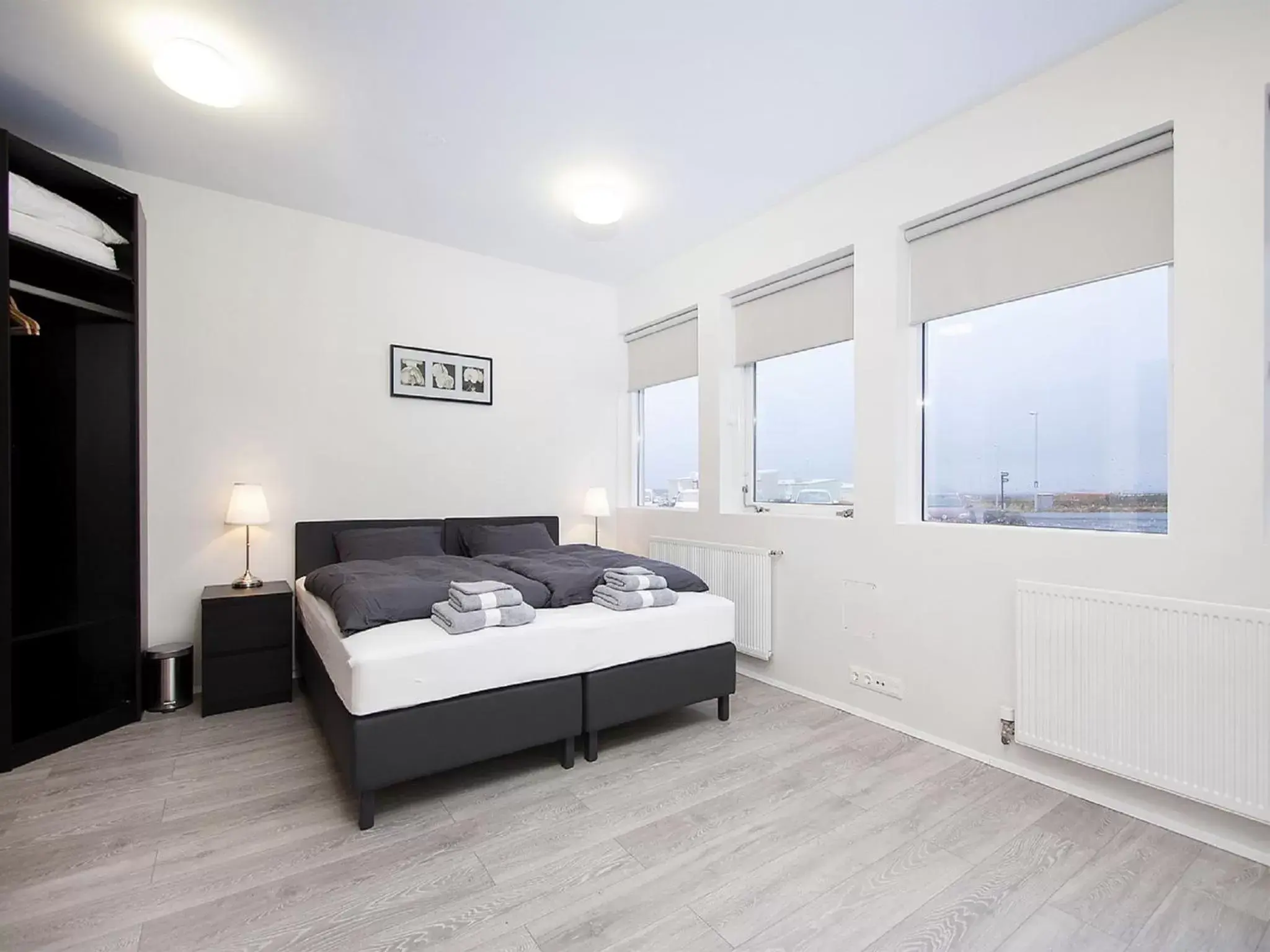 Day, Bed in KEF Guesthouse by Keflavík airport Day, Bed in KEF Guesthouse by Keflavík airport