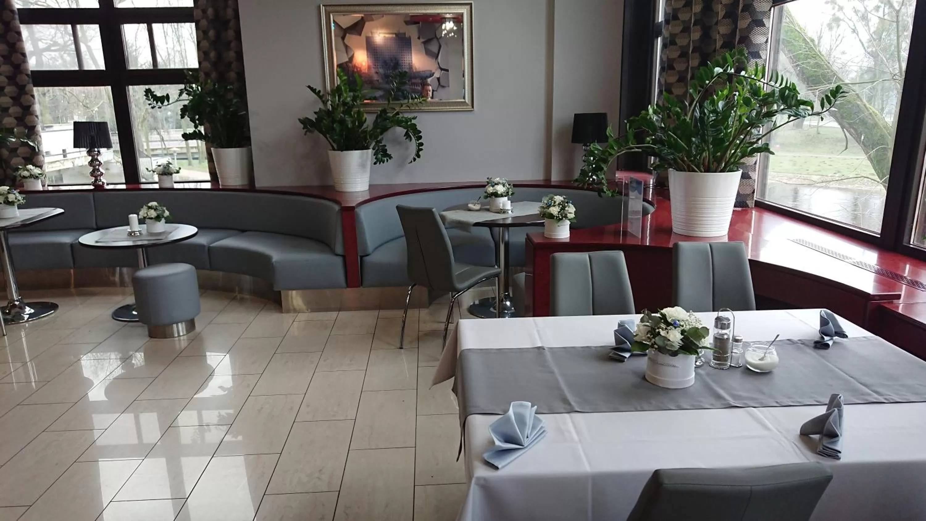 Lounge or bar in Hotel Gromada Pila