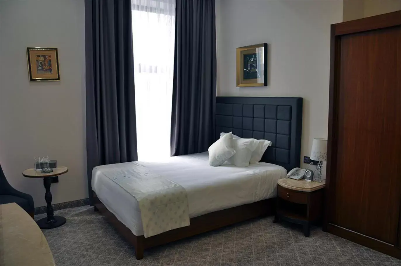 Standard Double Room in Parliament Palace Hotel Standard Double Room in Parliament Palace Hotel