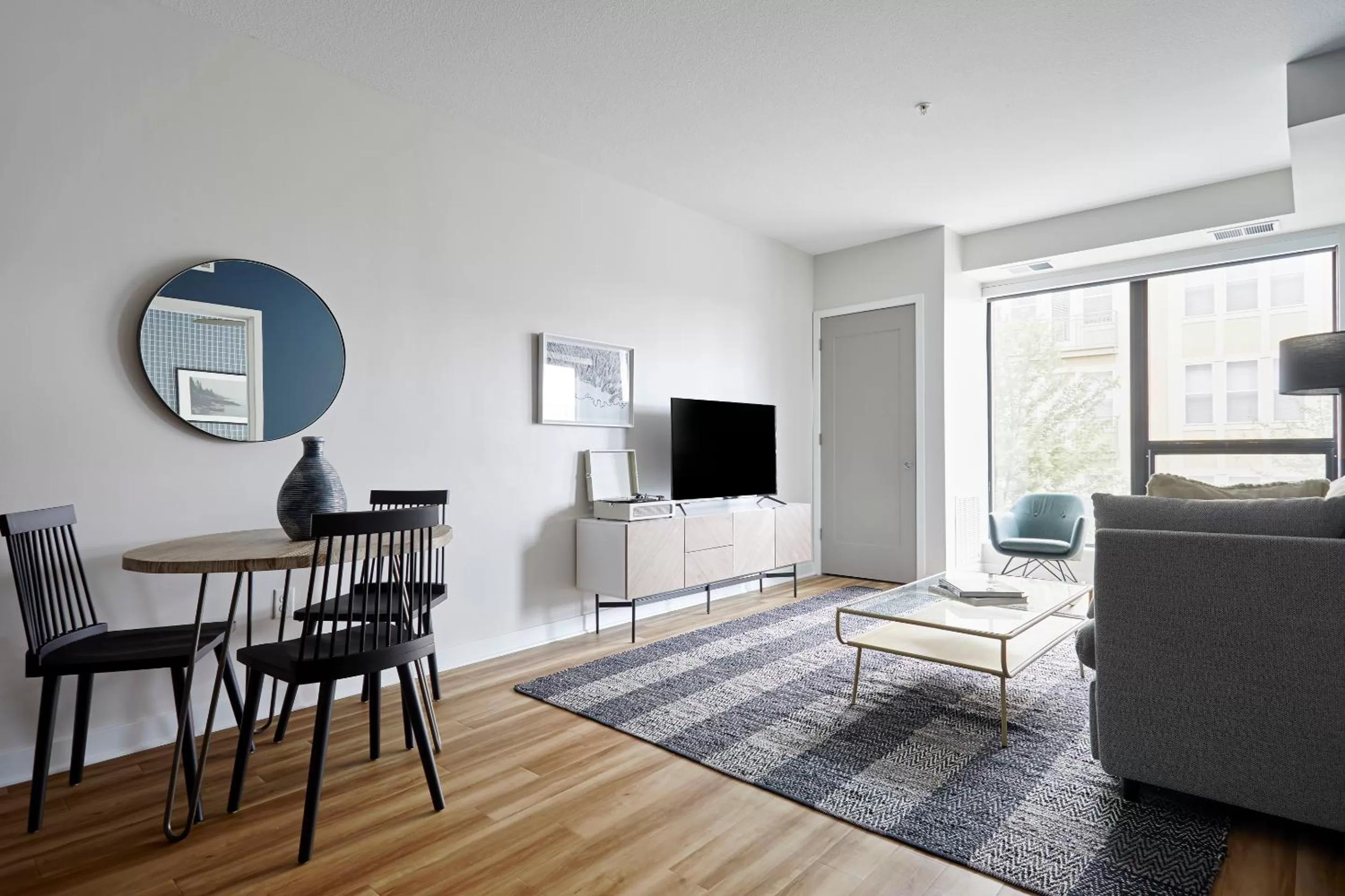 Living room, Seating Area in Sonder at REVEL