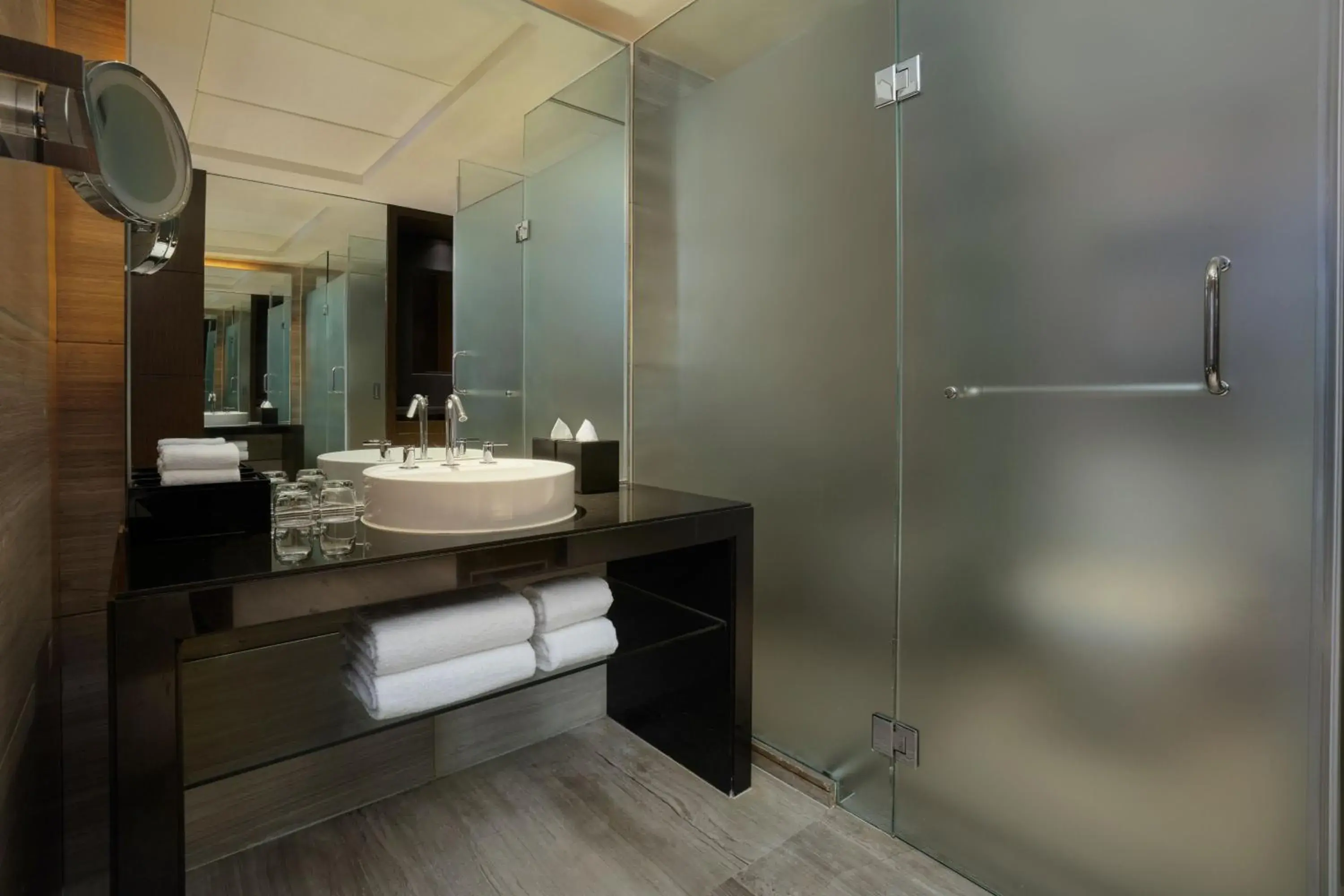 Bathroom in Courtyard By Marriott Shanghai Xujiahui