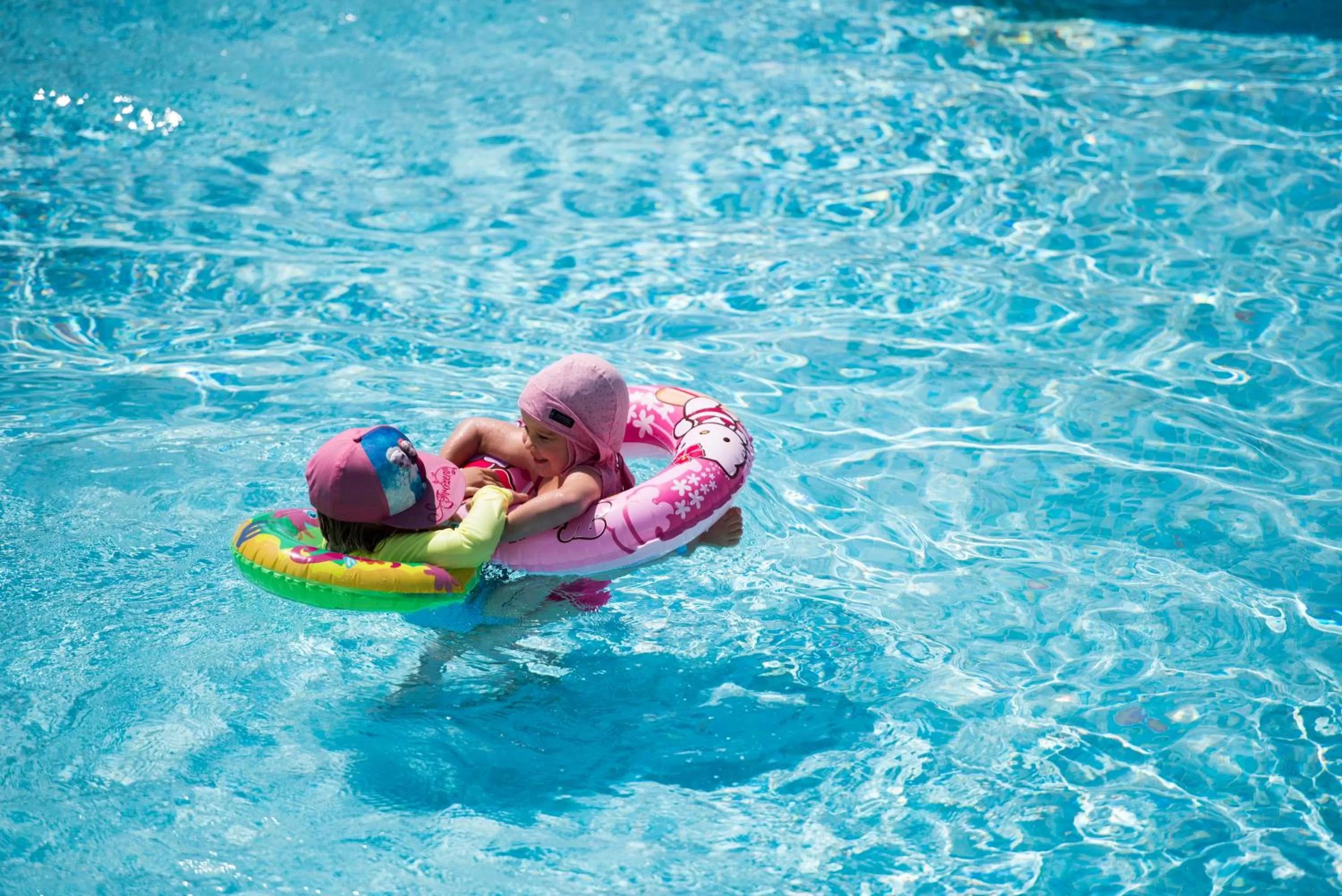 Swimming pool in Barut B Suites