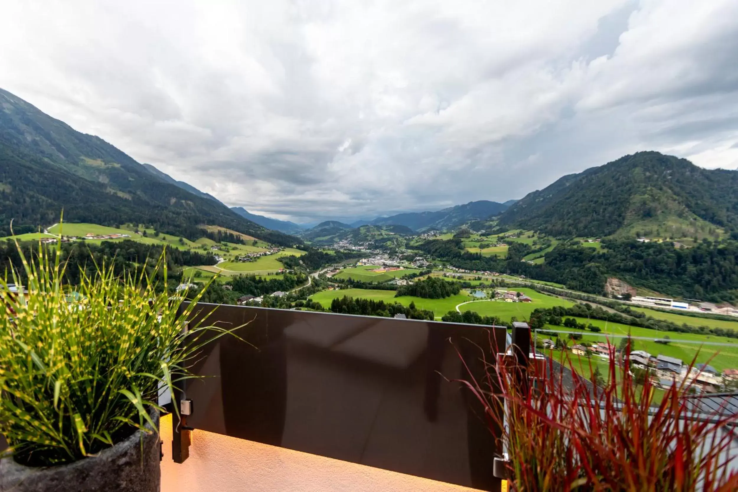 View (from property/room), Mountain View in Aktivhotel Alpendorf