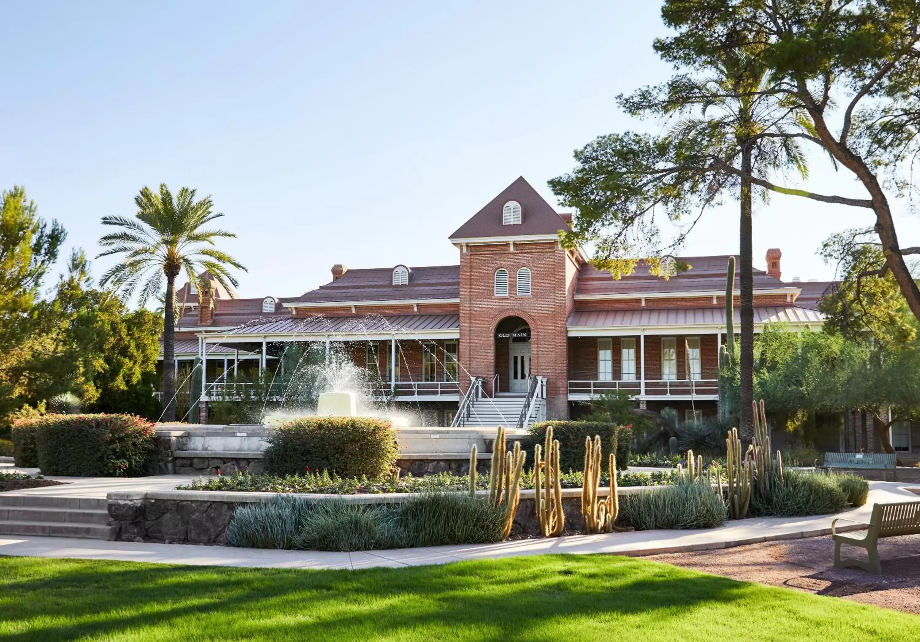 Nearby landmark, Property Building in Graduate Tucson