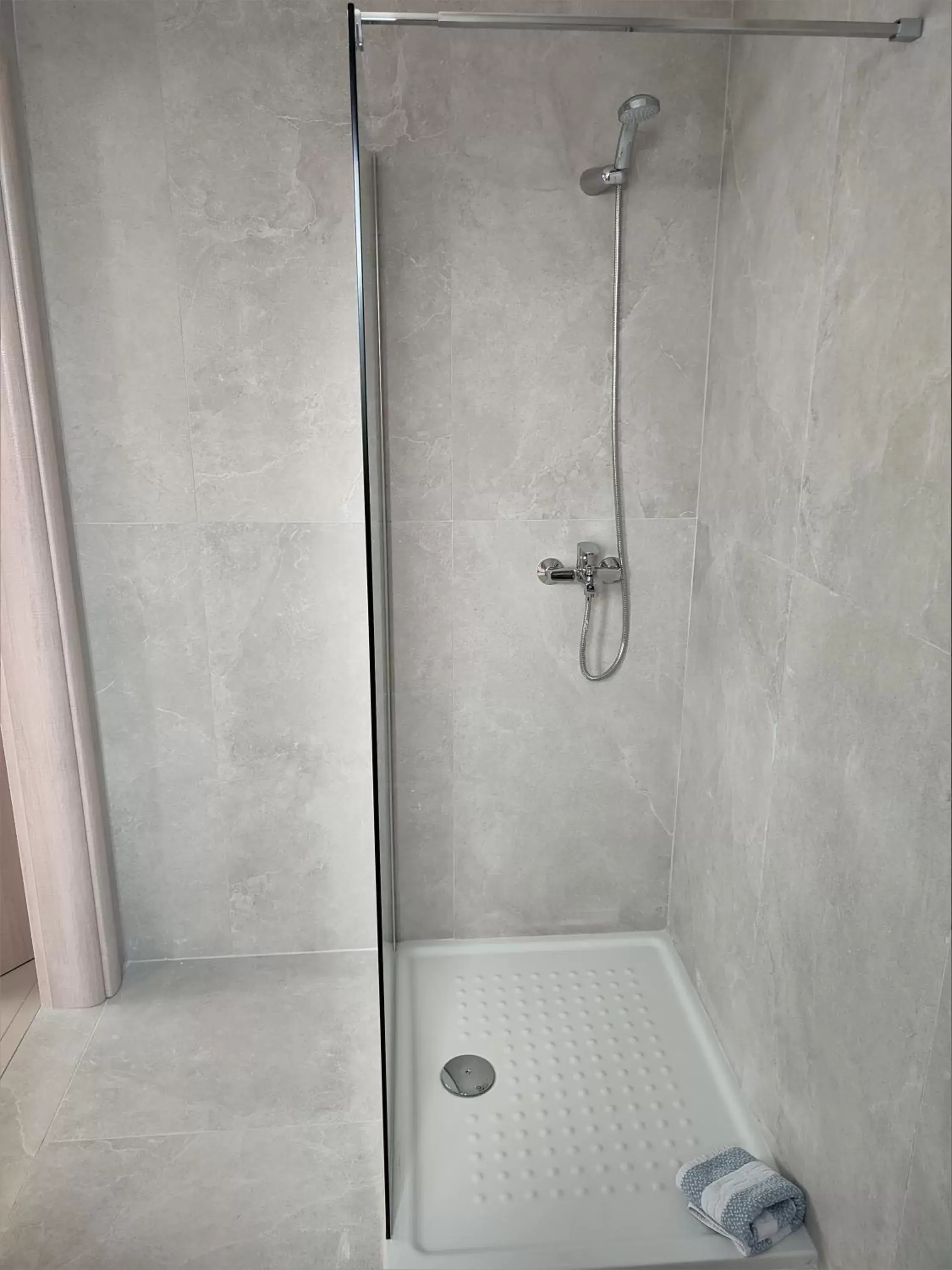Shower, Bathroom in Light Blue Hotel