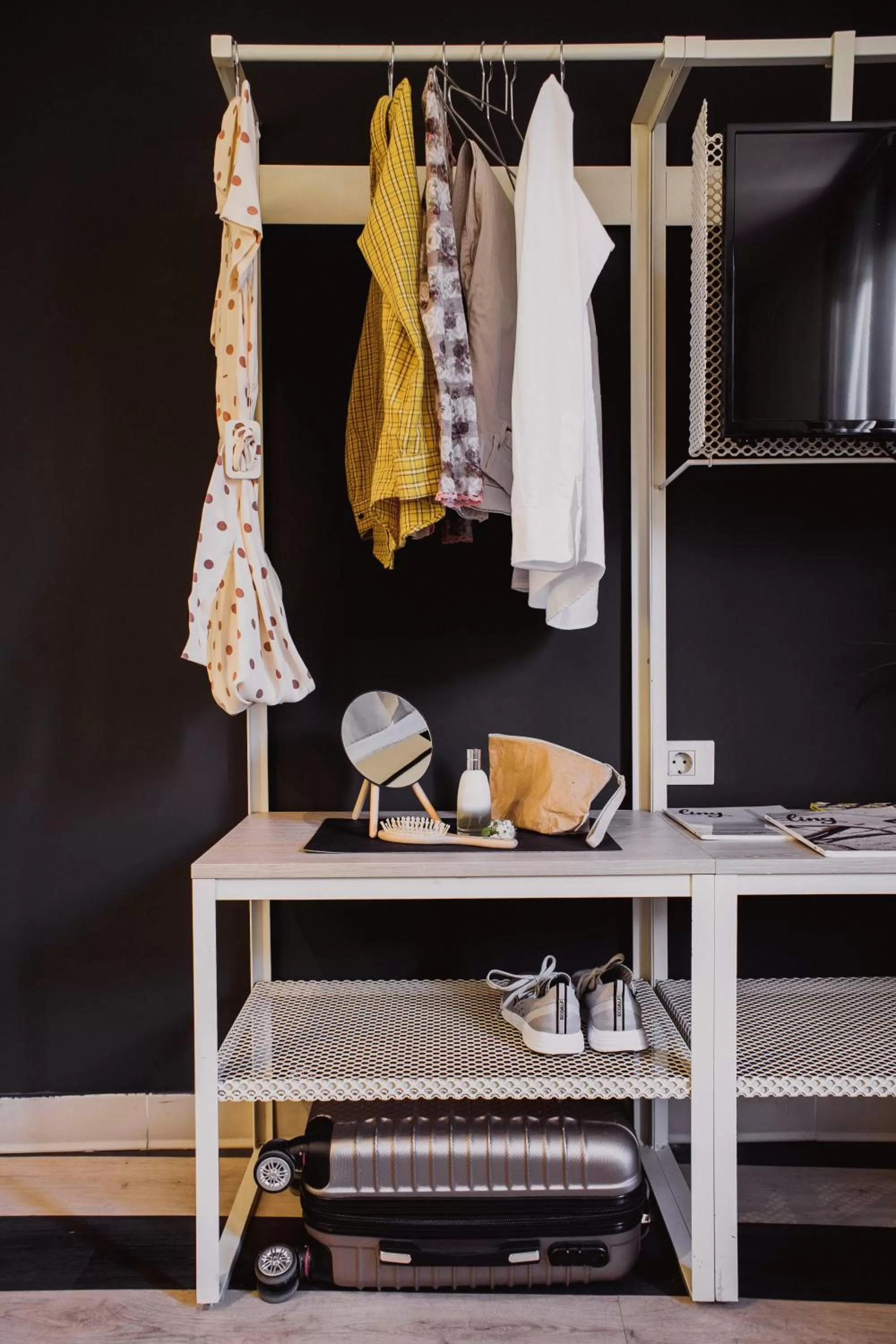 wardrobe in room Select Sol