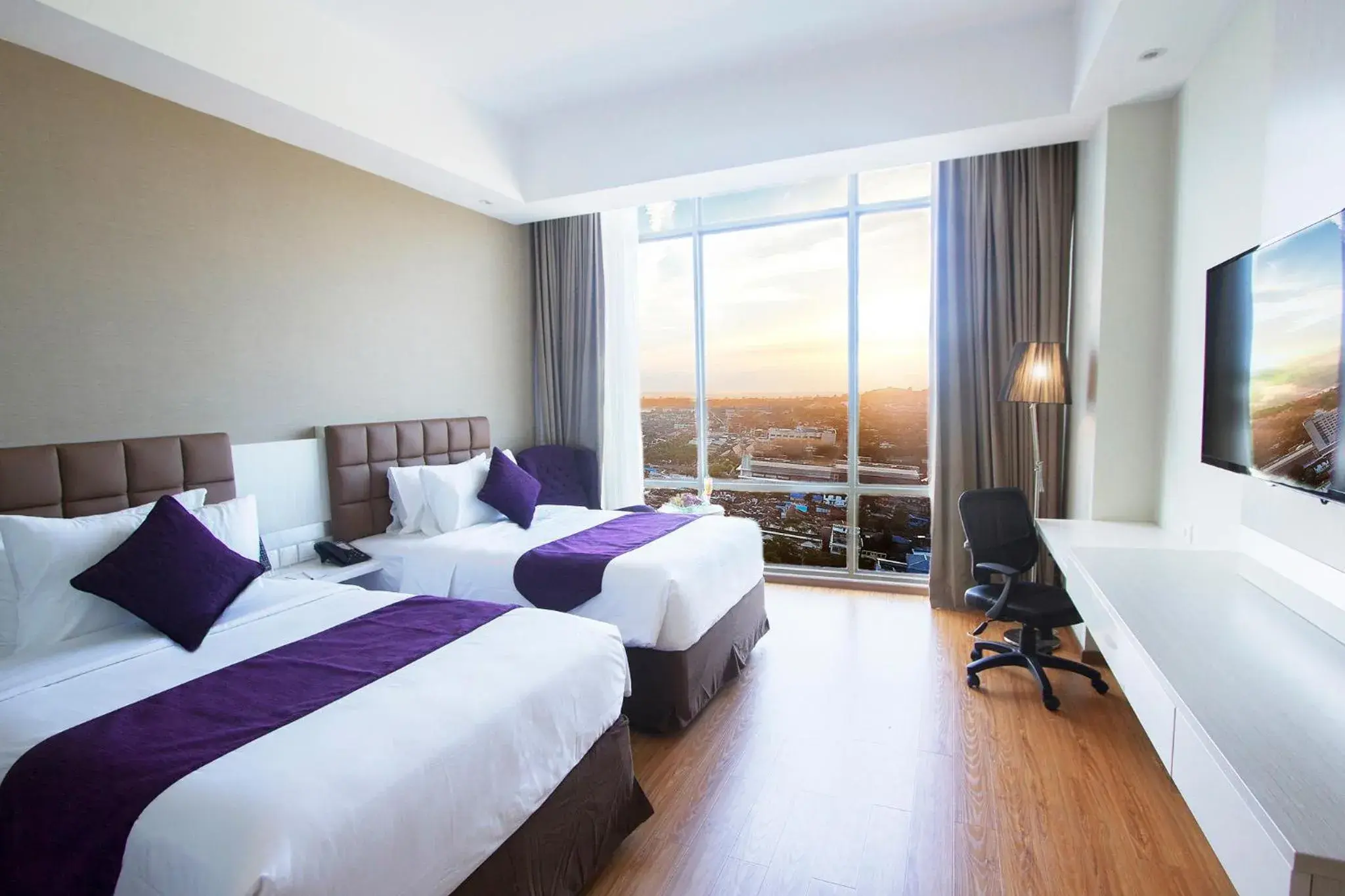 Bedroom, Bed in Platinum Hotel & Convention Hall Balikpapan
