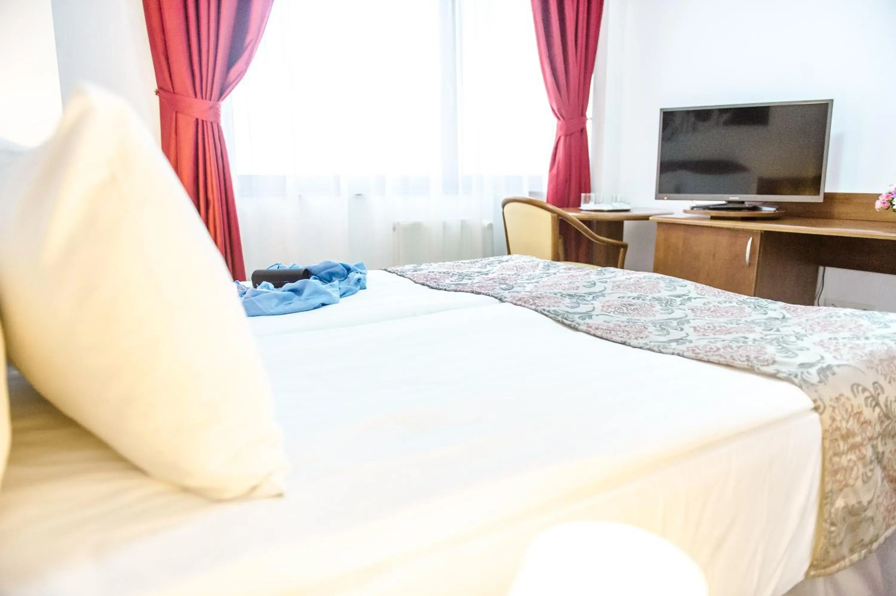 Photo of the whole room, Bed in Hotel Parc Sibiu