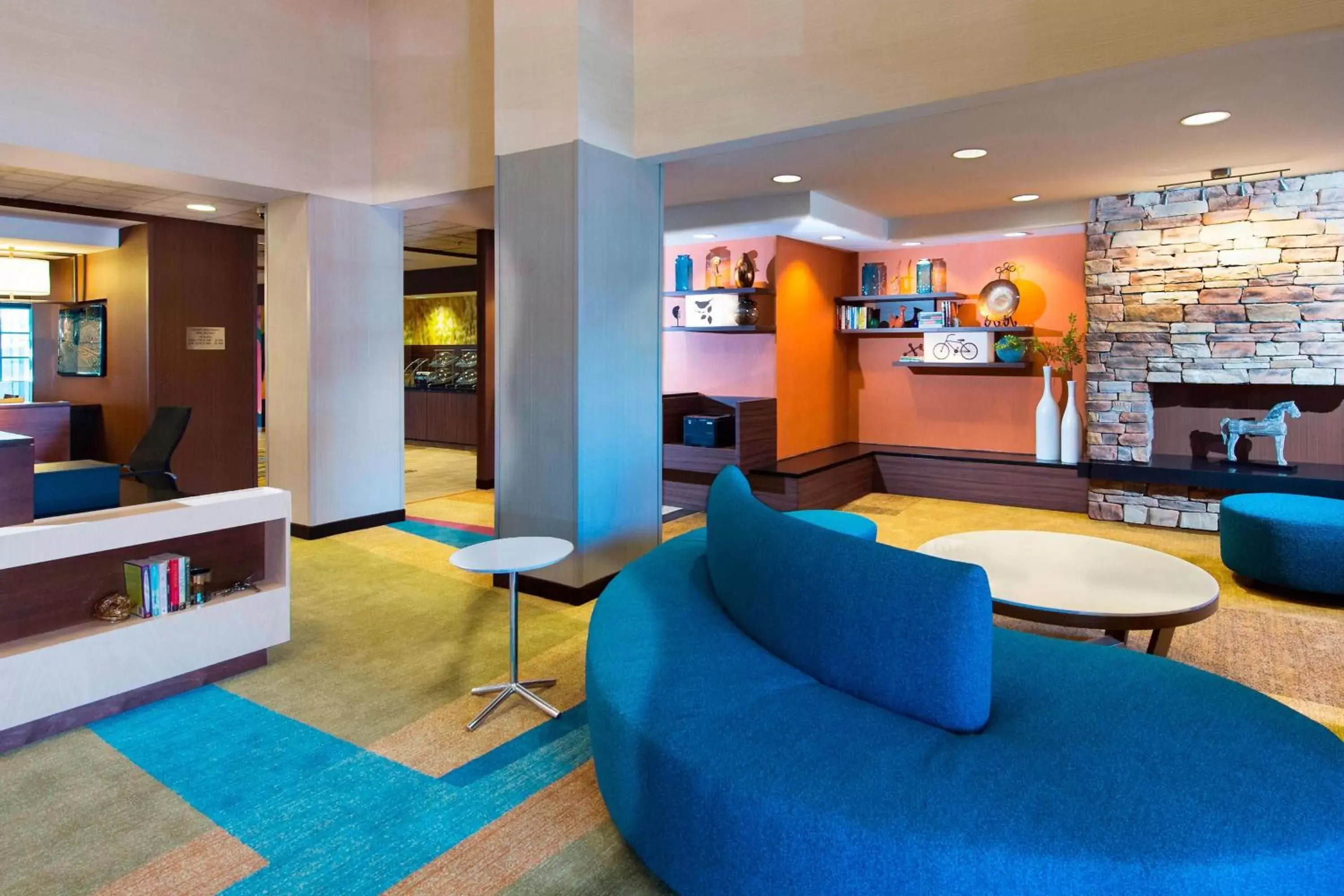 Lobby or reception, Lounge/Bar in Fairfield Inn & Suites by Marriott Atlanta Buford/Mall of Georgia