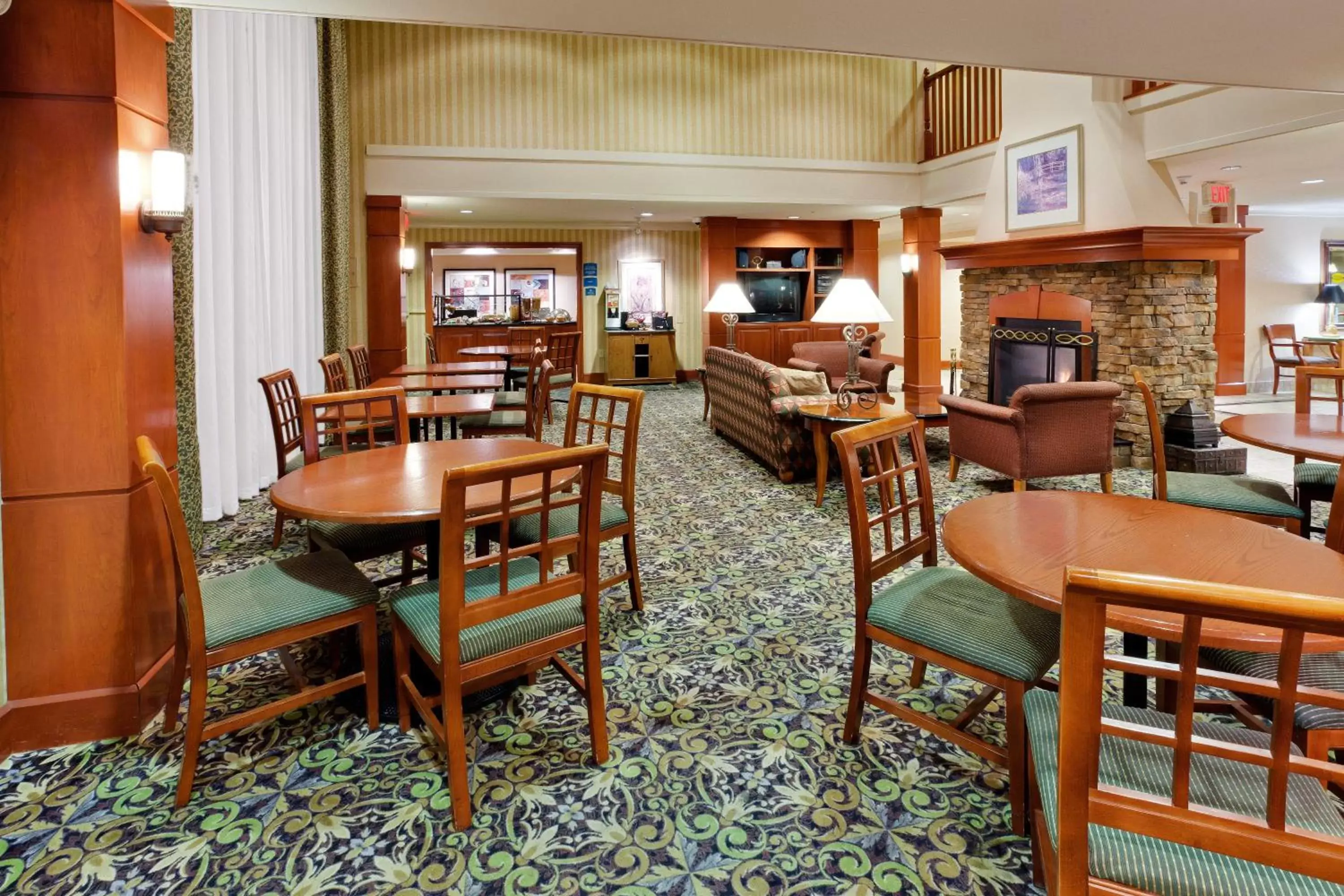 Property building, Restaurant/Places to Eat in Staybridge Suites Allentown Airport Lehigh Valley, an IHG Hotel