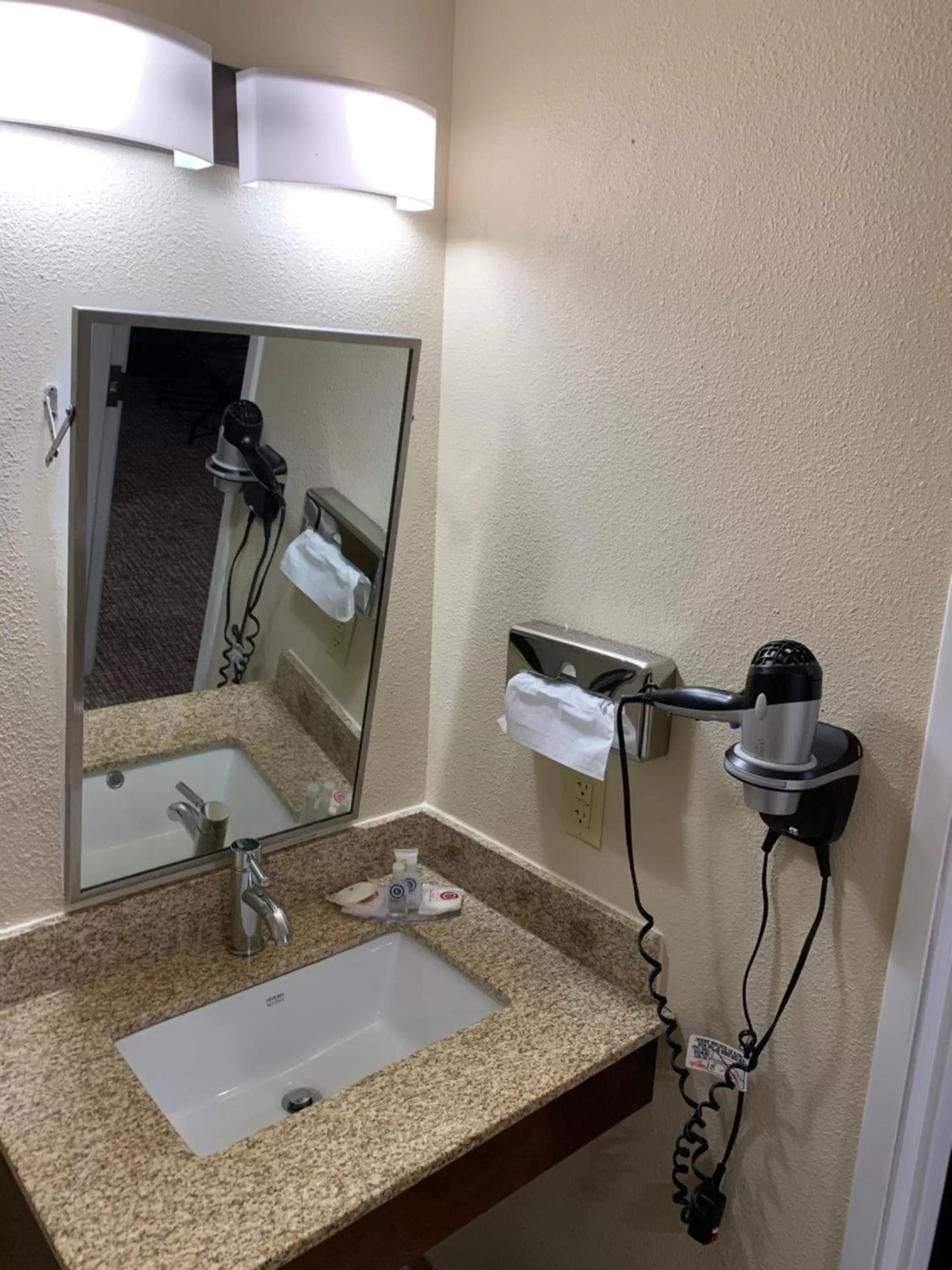 Double Room with Two Double Beds - Accessible/Non-Smoking in Comfort Inn Pittsburgh Double Room with Two Double Beds - Accessible/Non-Smoking in Comfort Inn Pittsburgh