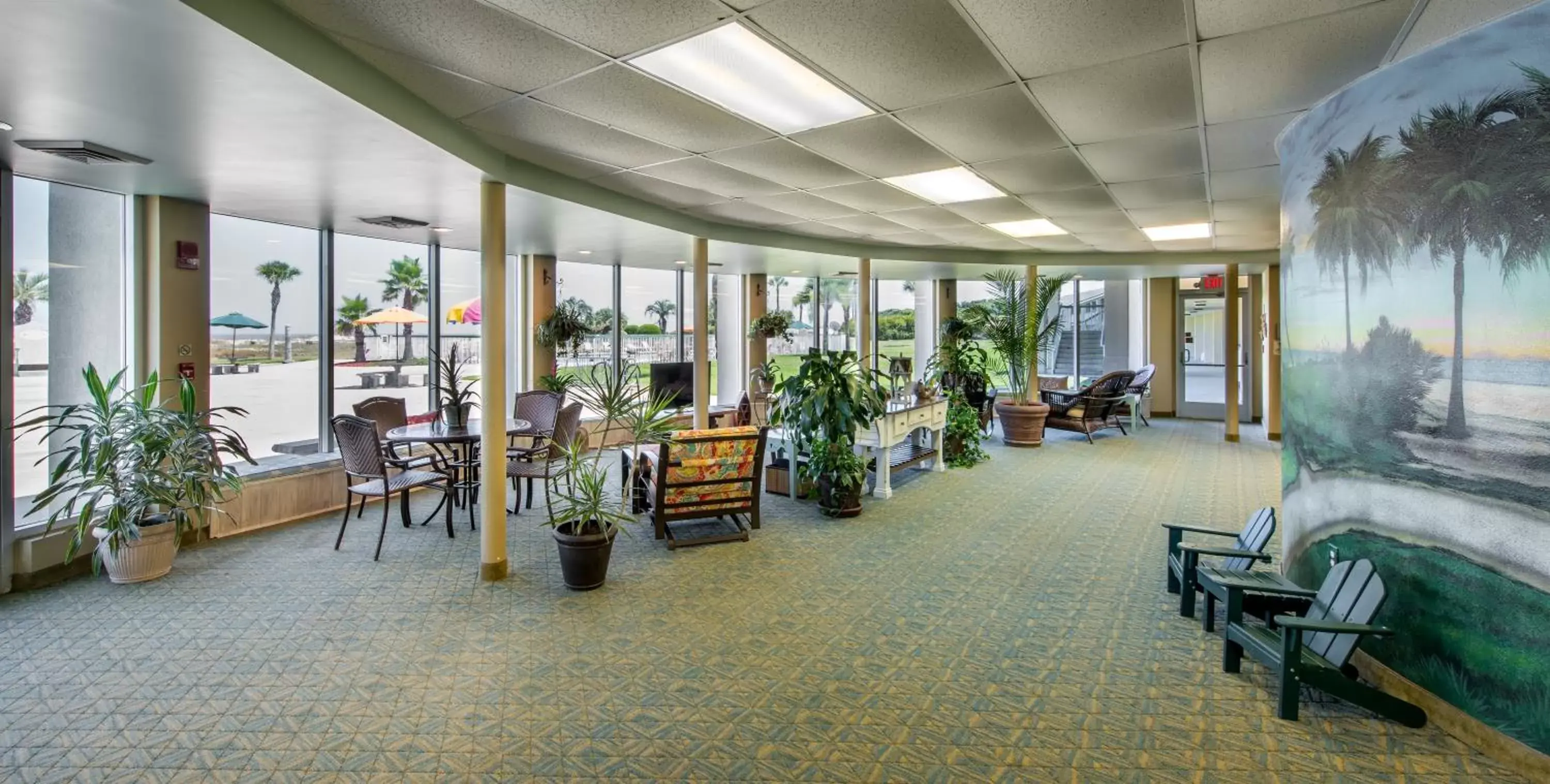 Lobby or reception, Fitness Center/Facilities in Days Inn & Suites by Wyndham Jekyll Island