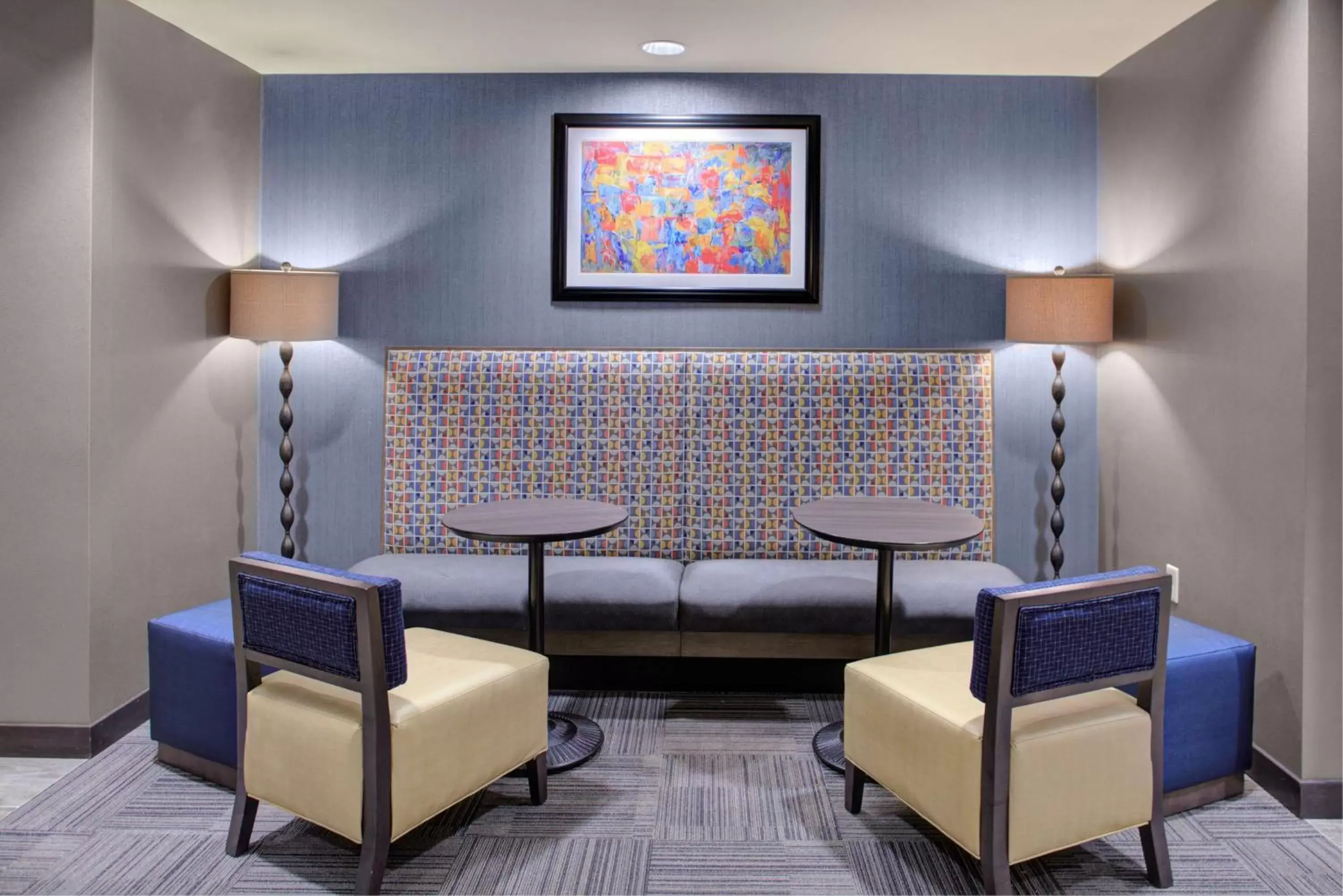 Lobby or reception, Seating Area in Hampton Inn & Suites Columbus Scioto Downs