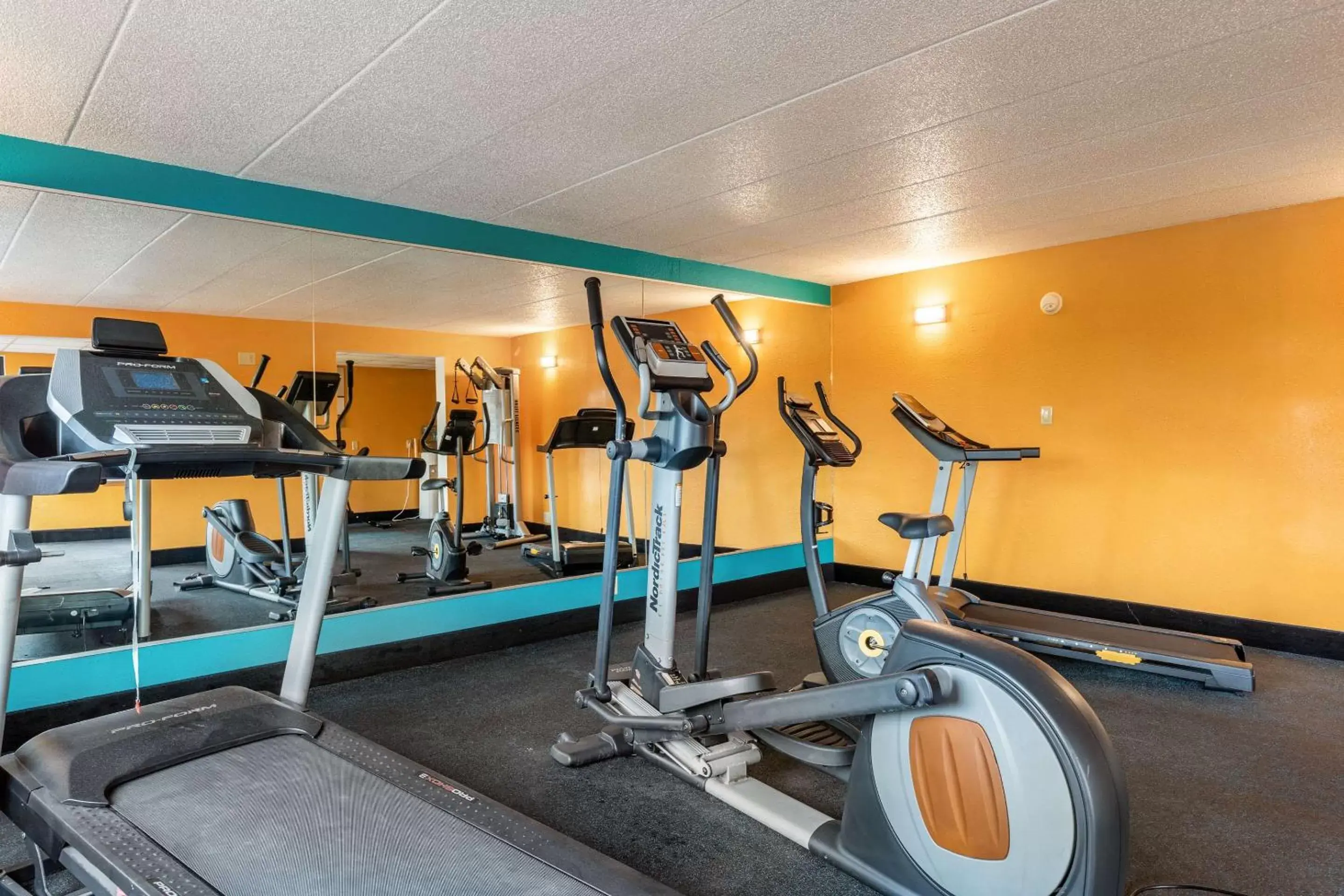Fitness centre/facilities, Fitness Center/Facilities in Clarion Hotel and Convention Center Baraboo