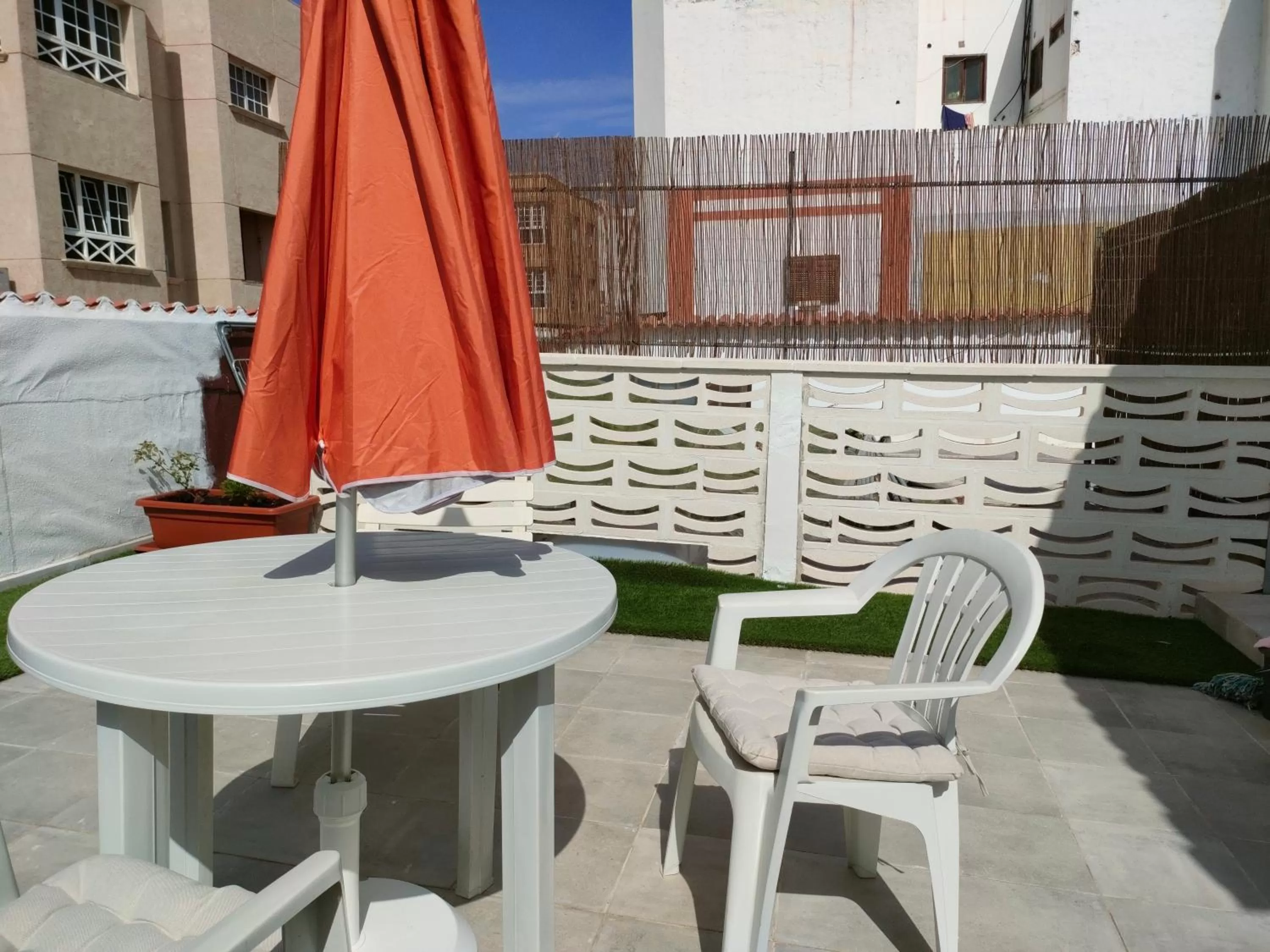 Alba 2 apartamento y Alba 3 habitación con baño