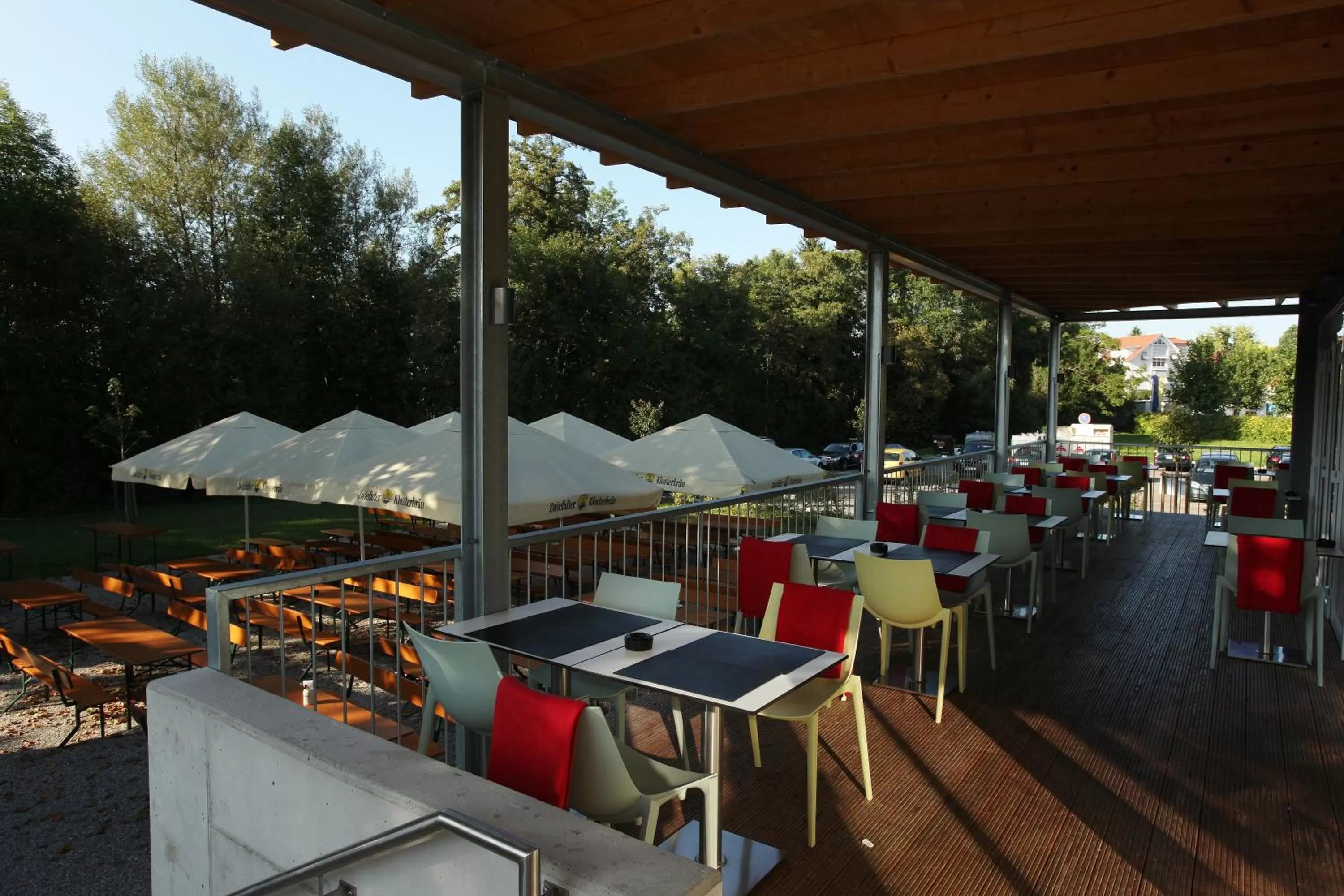 Restaurant/places to eat in Achtender