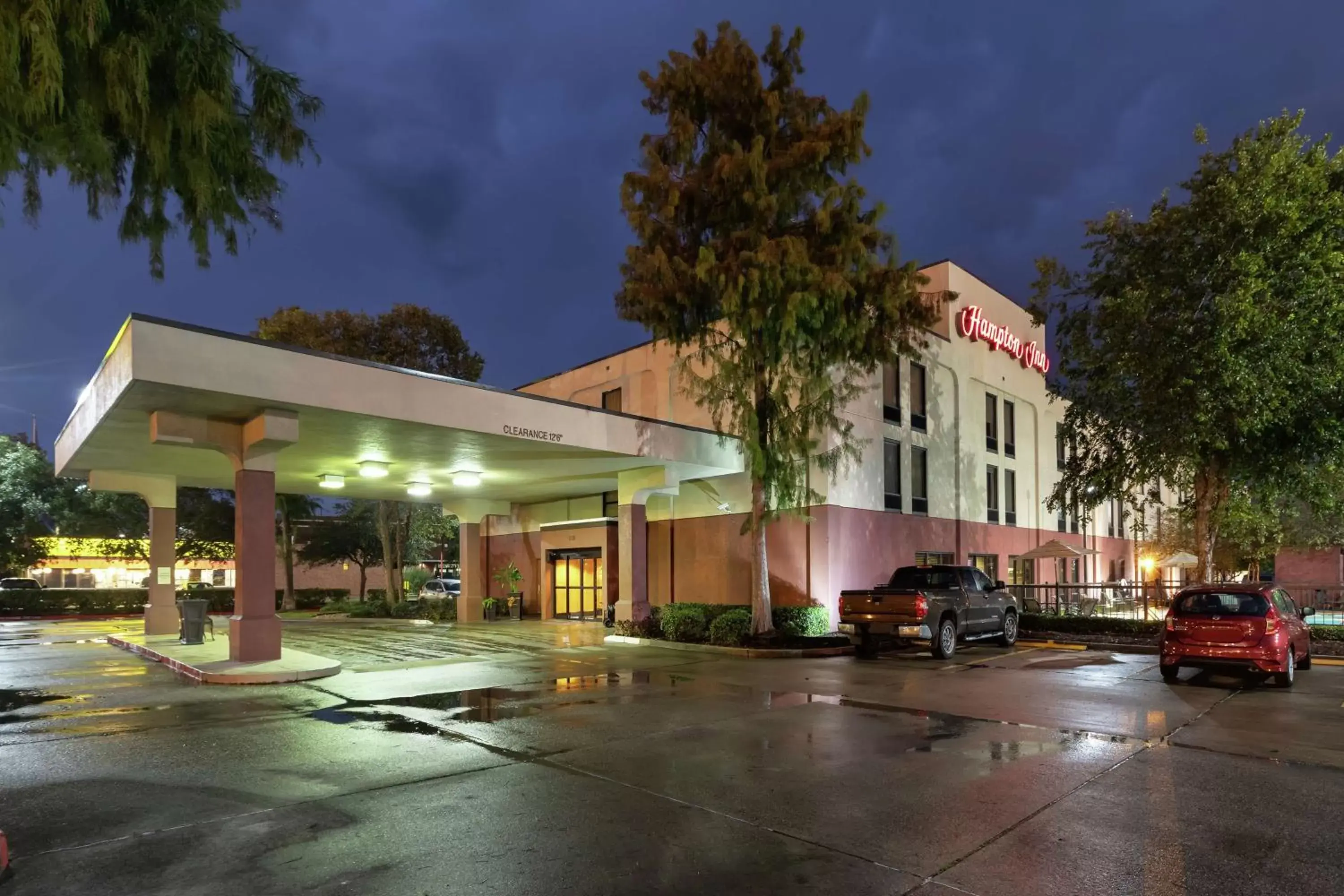 Property Building in Hampton Inn Houma