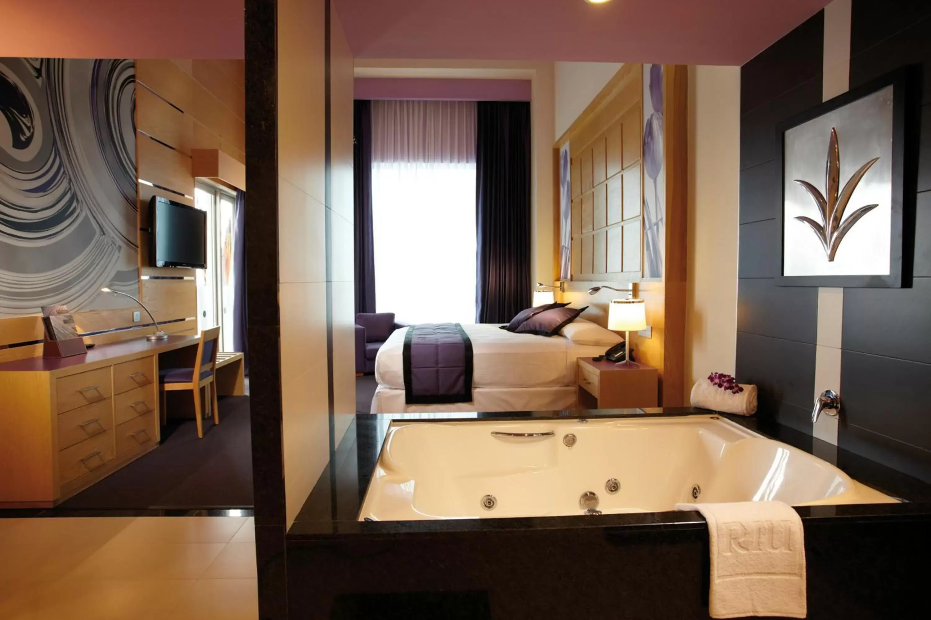 Bedroom, Bed in Riu Plaza Guadalajara Bedroom, Bed in Riu Plaza Guadalajara