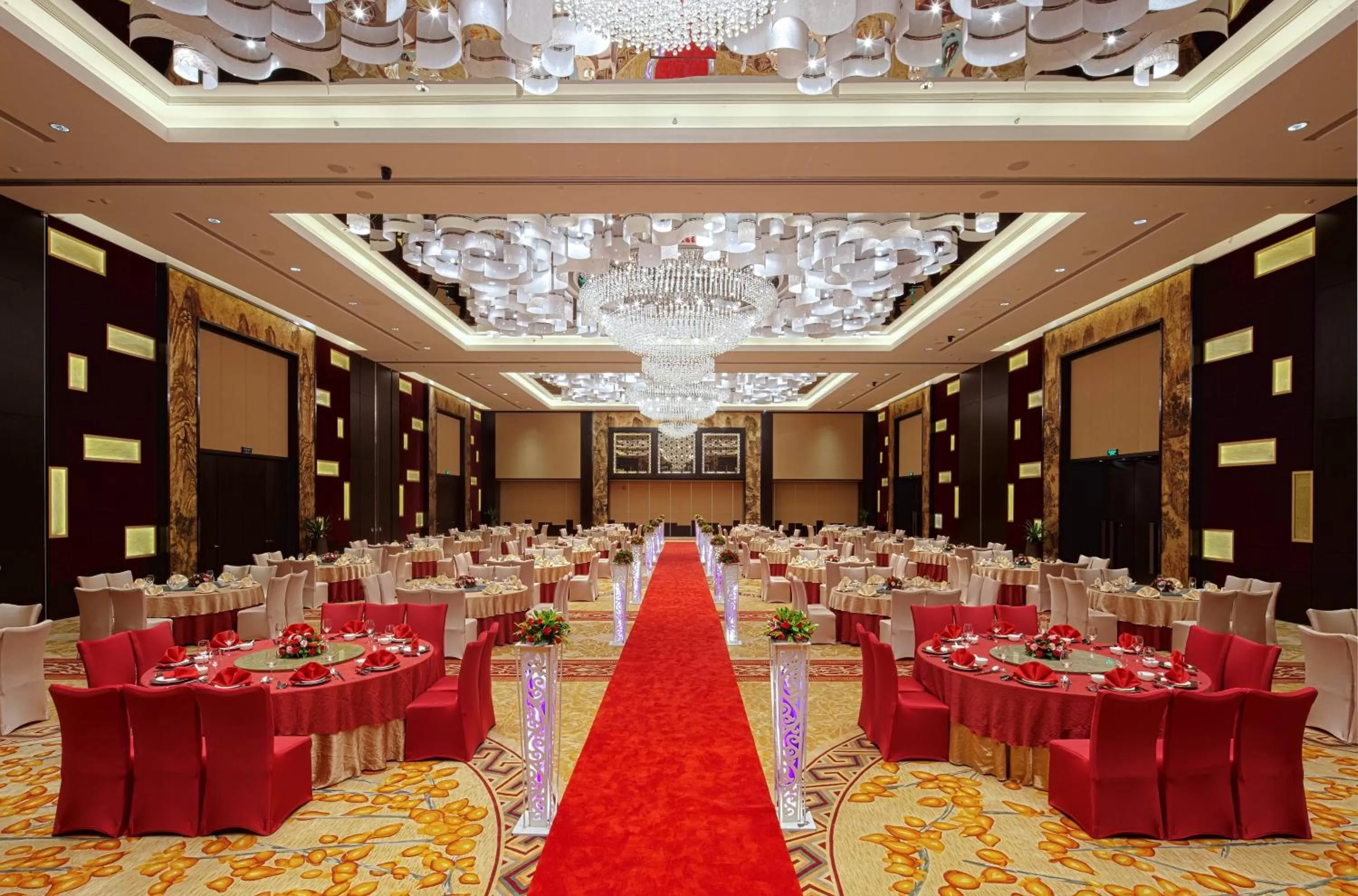 Banquet/Function facilities in Crowne Plaza Guangzhou Huadu by IHG - Free Shuttle bus between hotel to Exhibition Center During Canton Fair