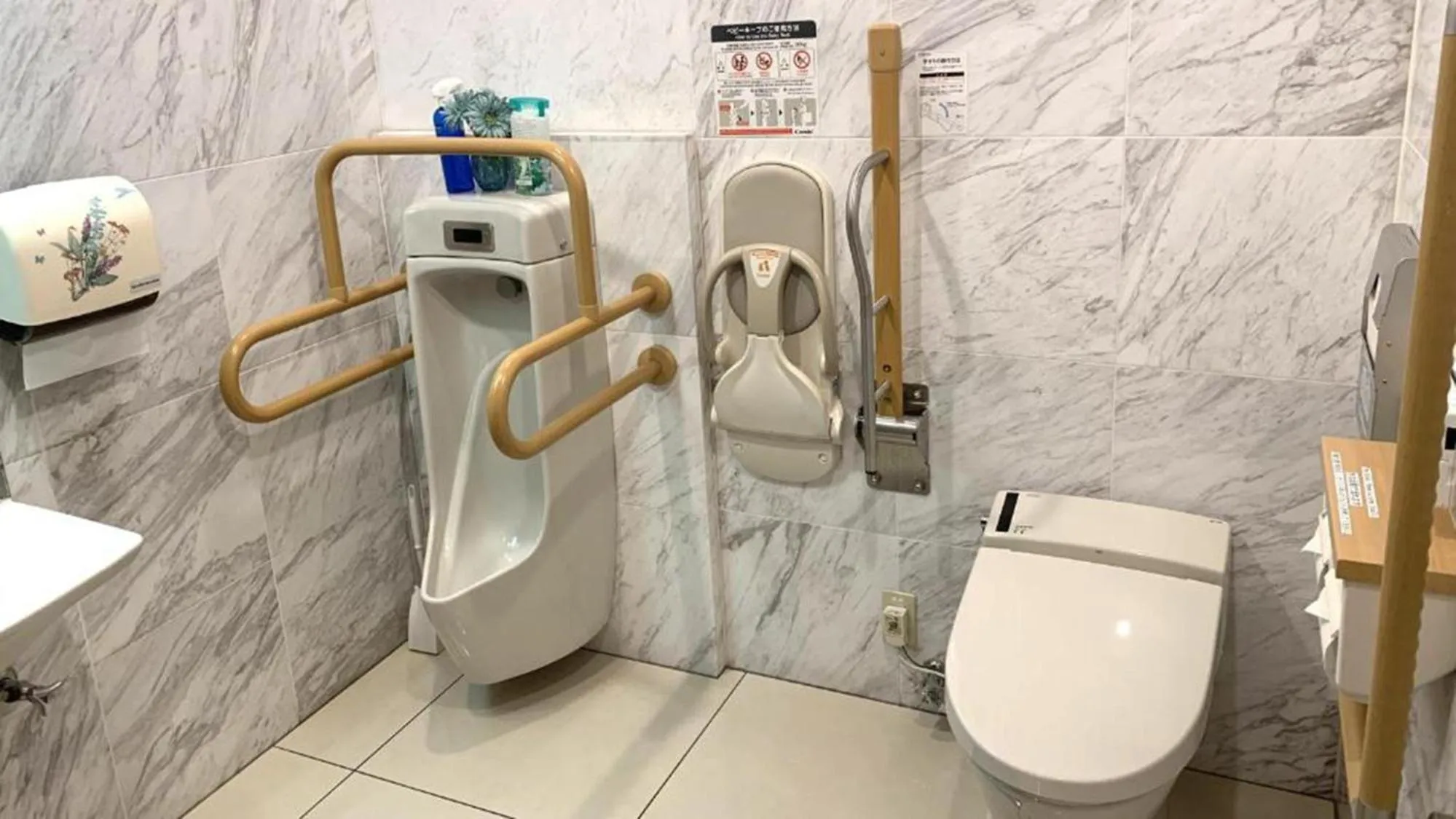 Toilet in Toyoko Inn Tokyo Nihombashi Mitsukoshi Mae A4