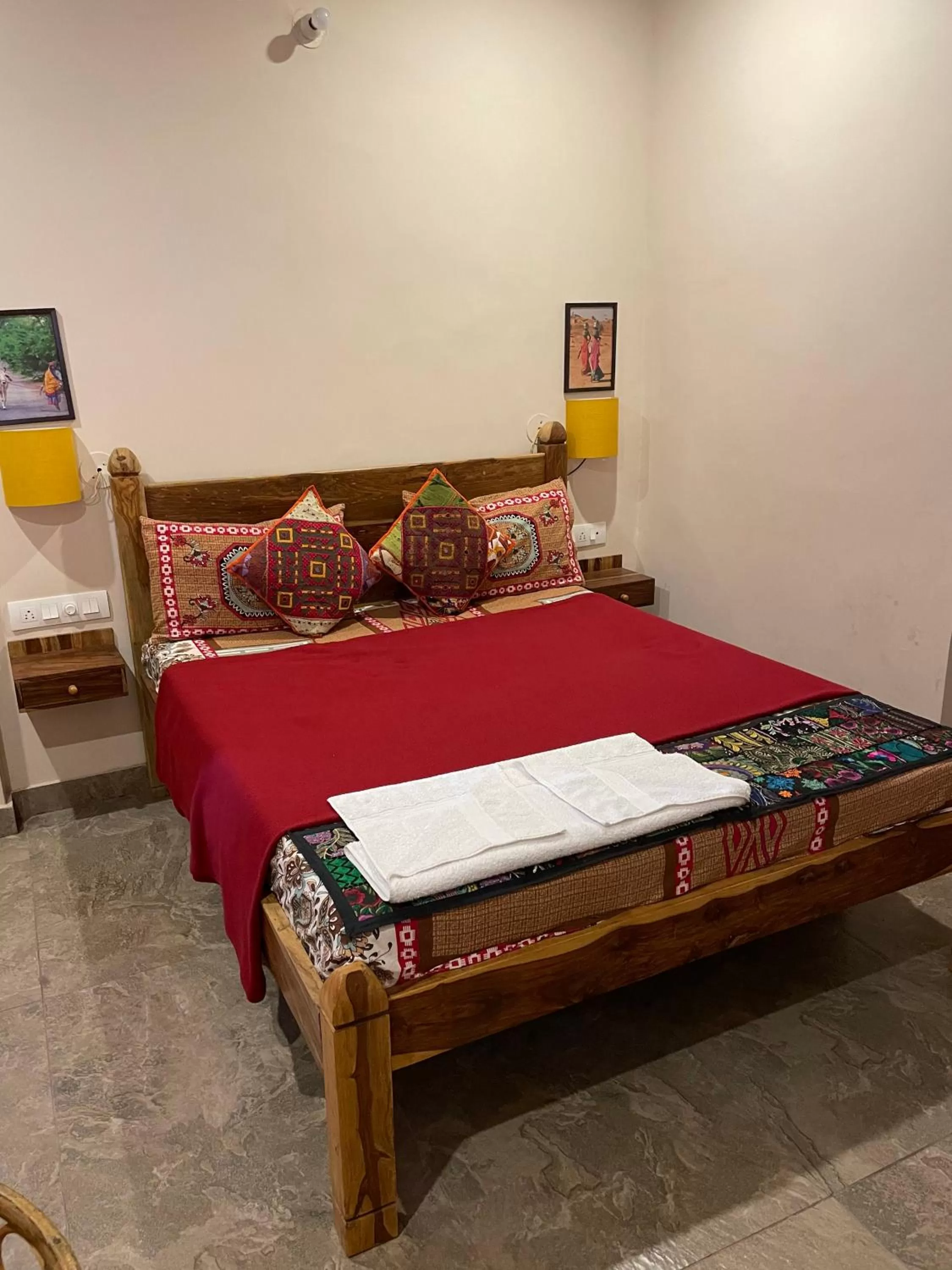 Photo of the whole room, Bed in Corsican Haveli