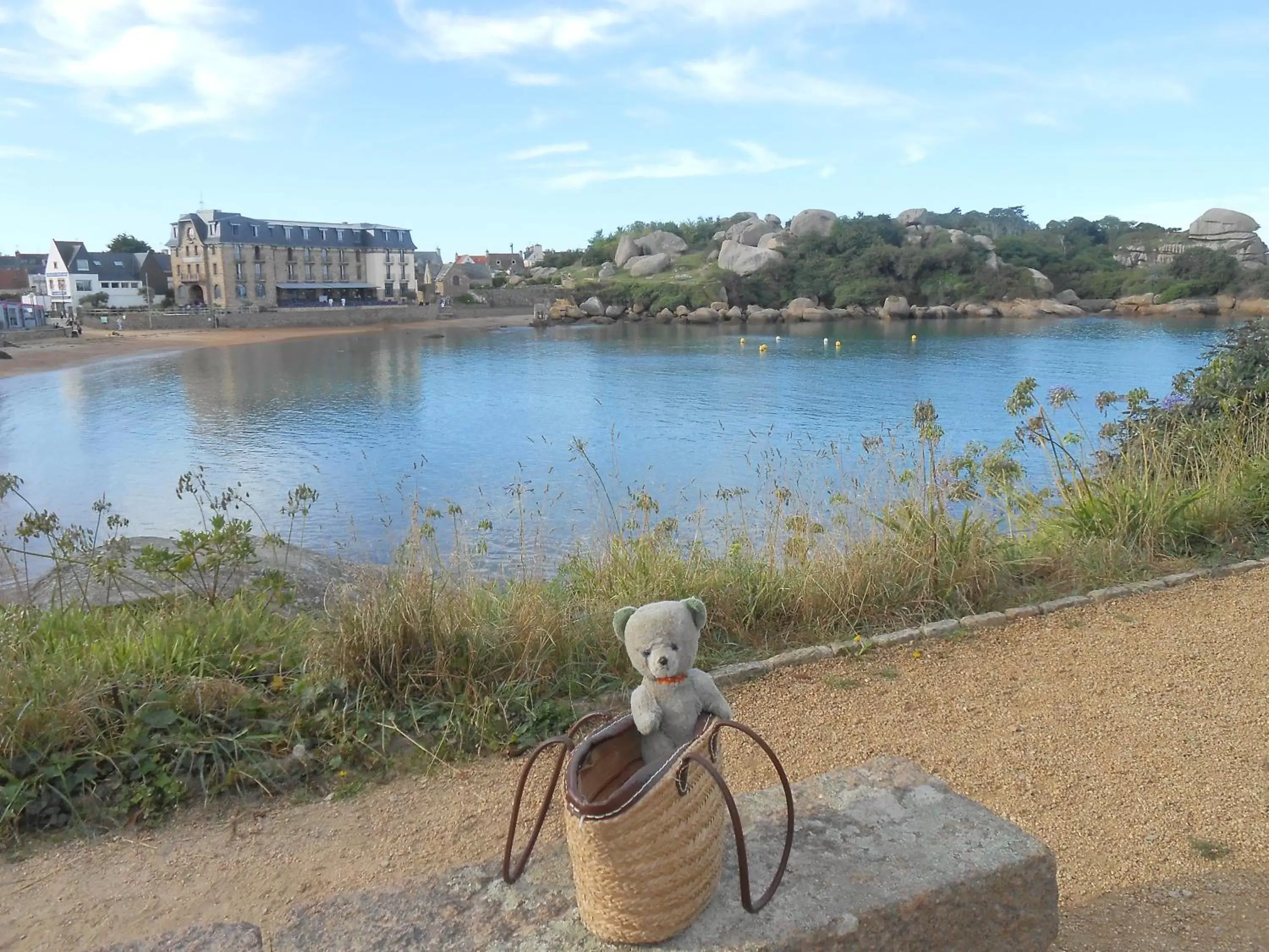 Nearby landmark in La Tocade Del Arte - Dinan