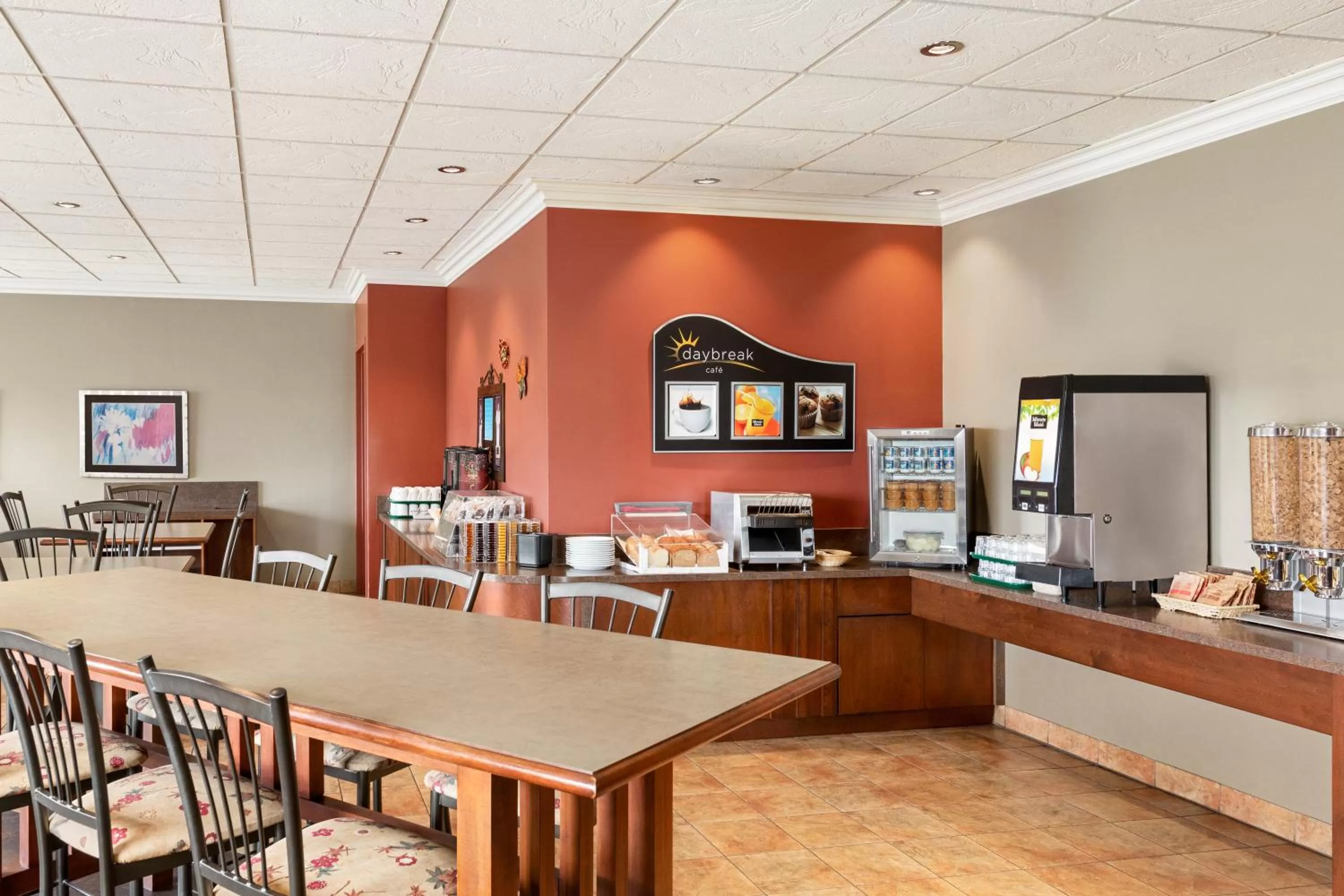 Continental breakfast in Days Inn by Wyndham Montmagny