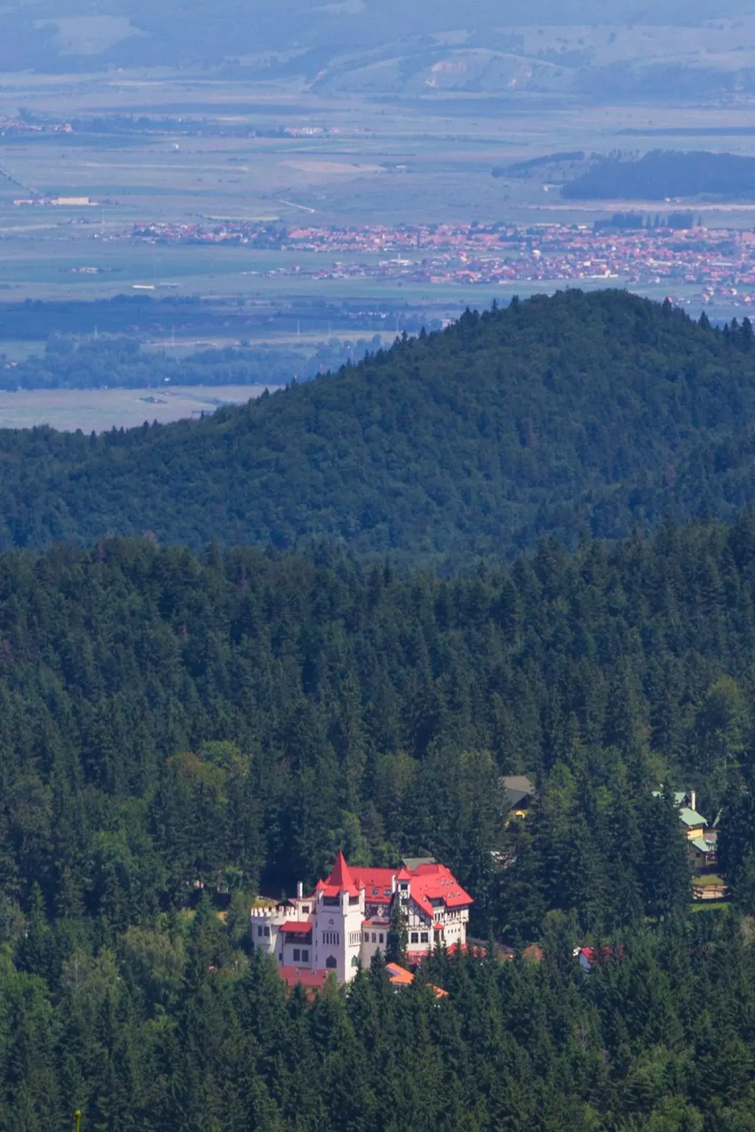 Bird's eye view, Bird's-eye View in House of Dracula Hotel