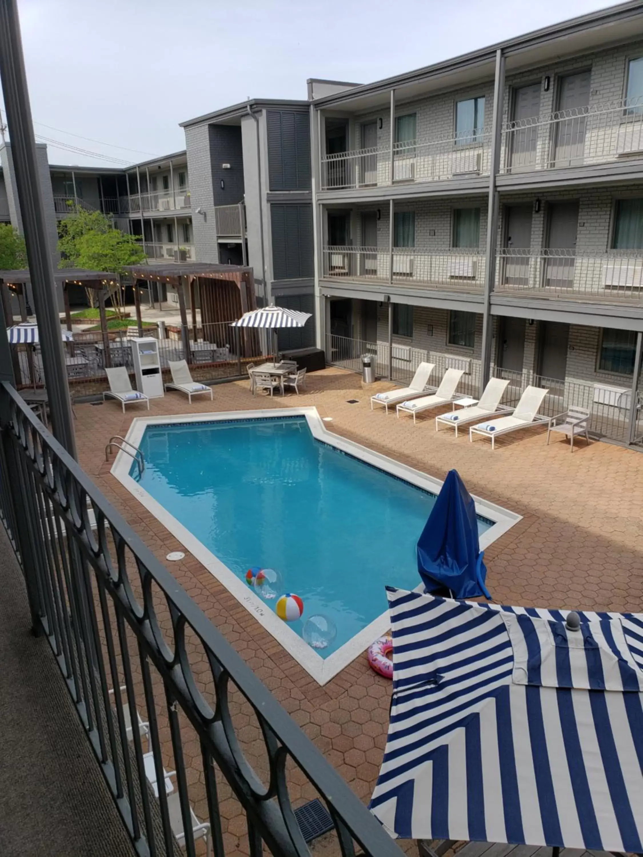 Pool View in Country Inn & Suites by Radisson, Metairie (New Orleans), LA