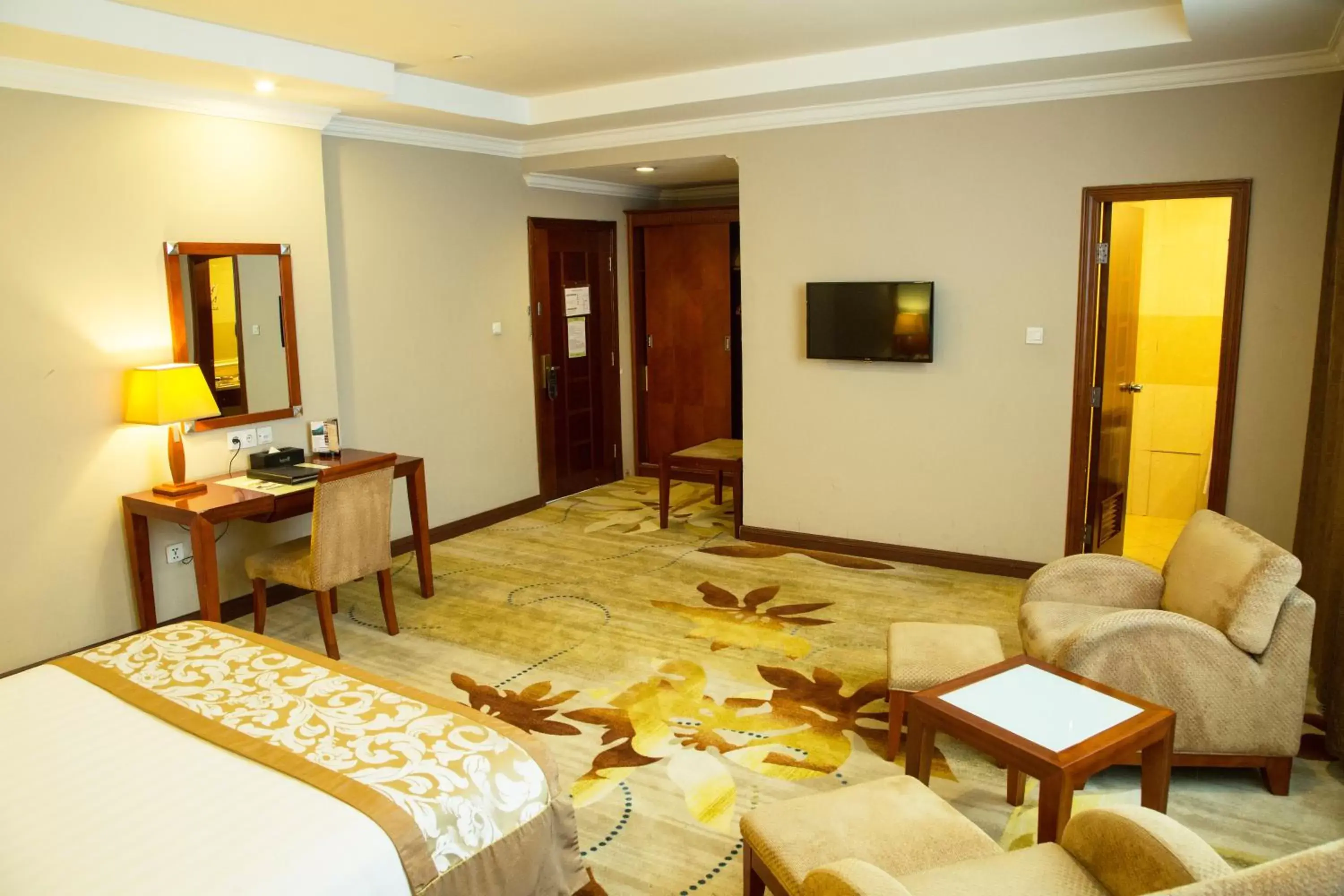 Bedroom, Seating Area in Jupiter International Hotel - Cazanchis