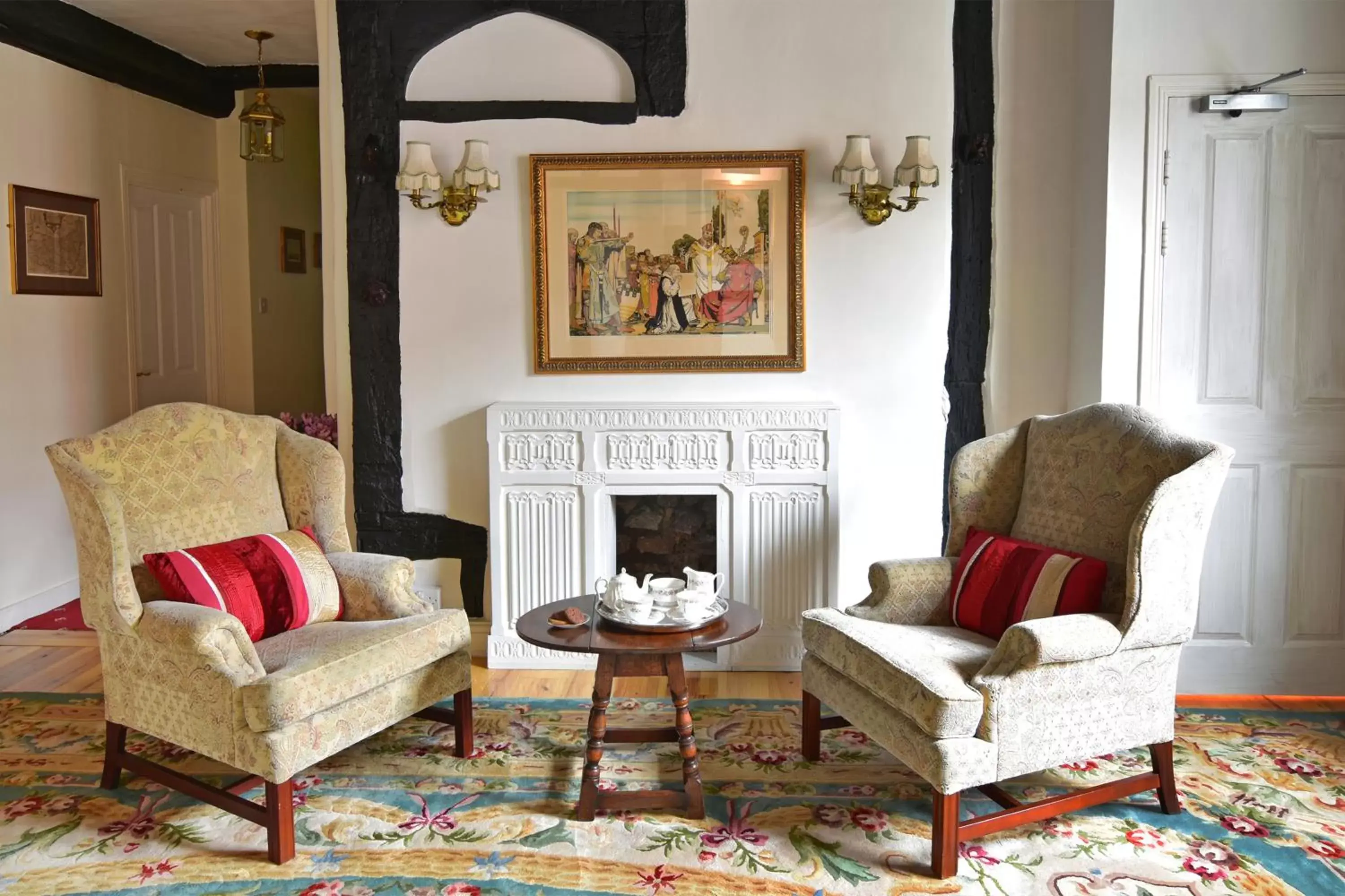 Living room, Seating Area in The Abbey Hotel & Apartments