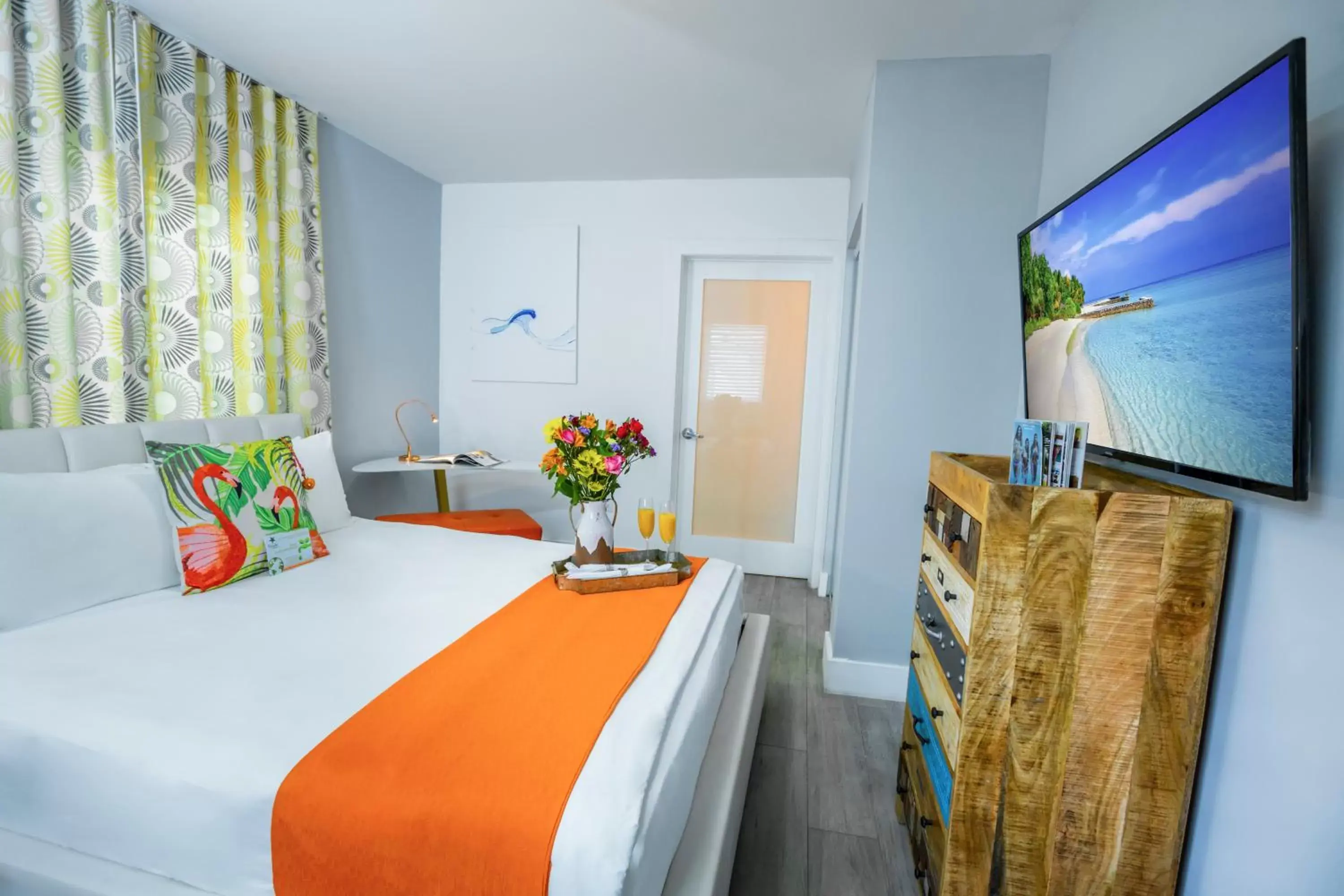 Bedroom, Bed in Seaside All Suites Hotel