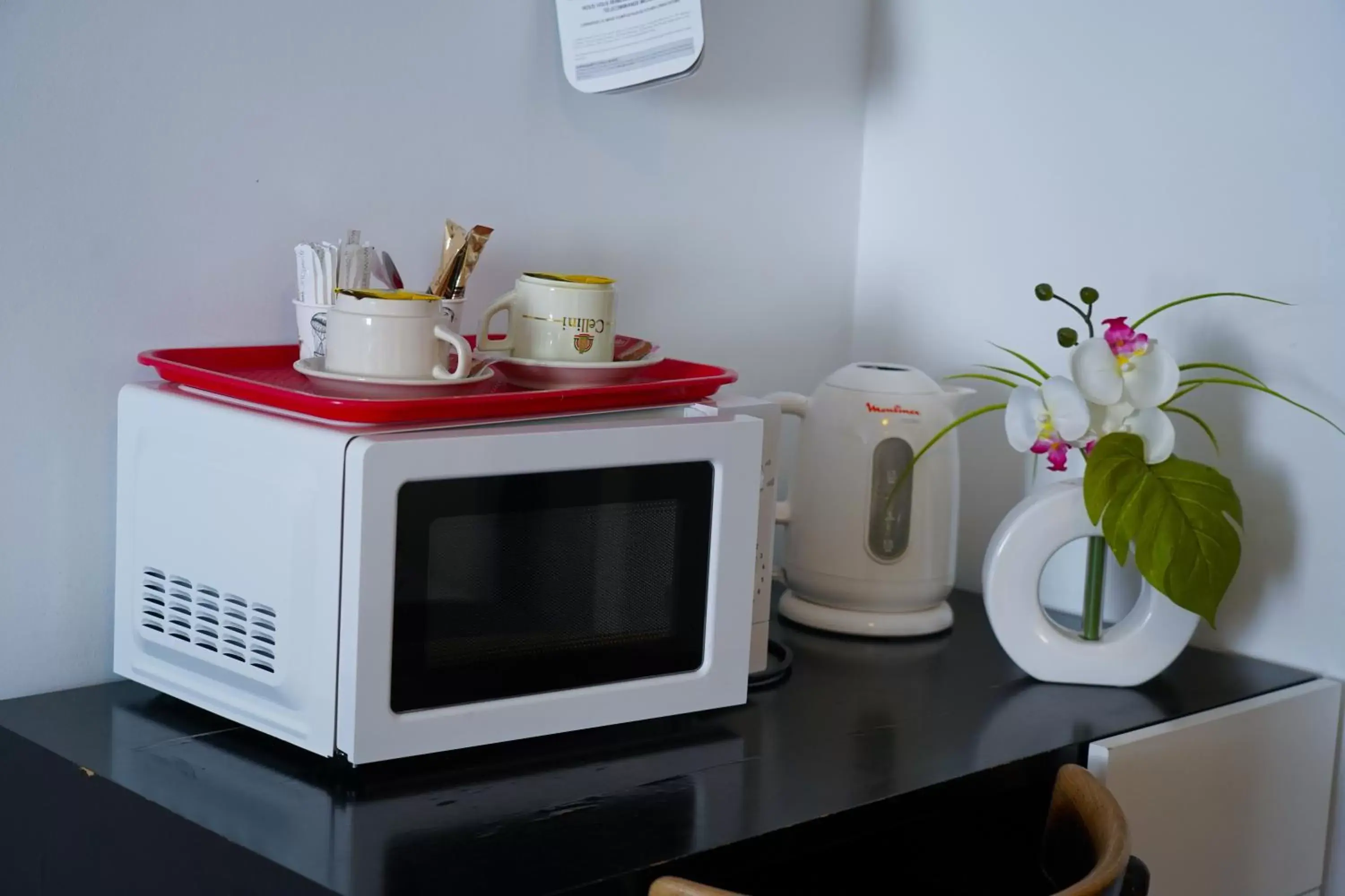 Kitchen/Kitchenette in Hôtel Le Bellevue