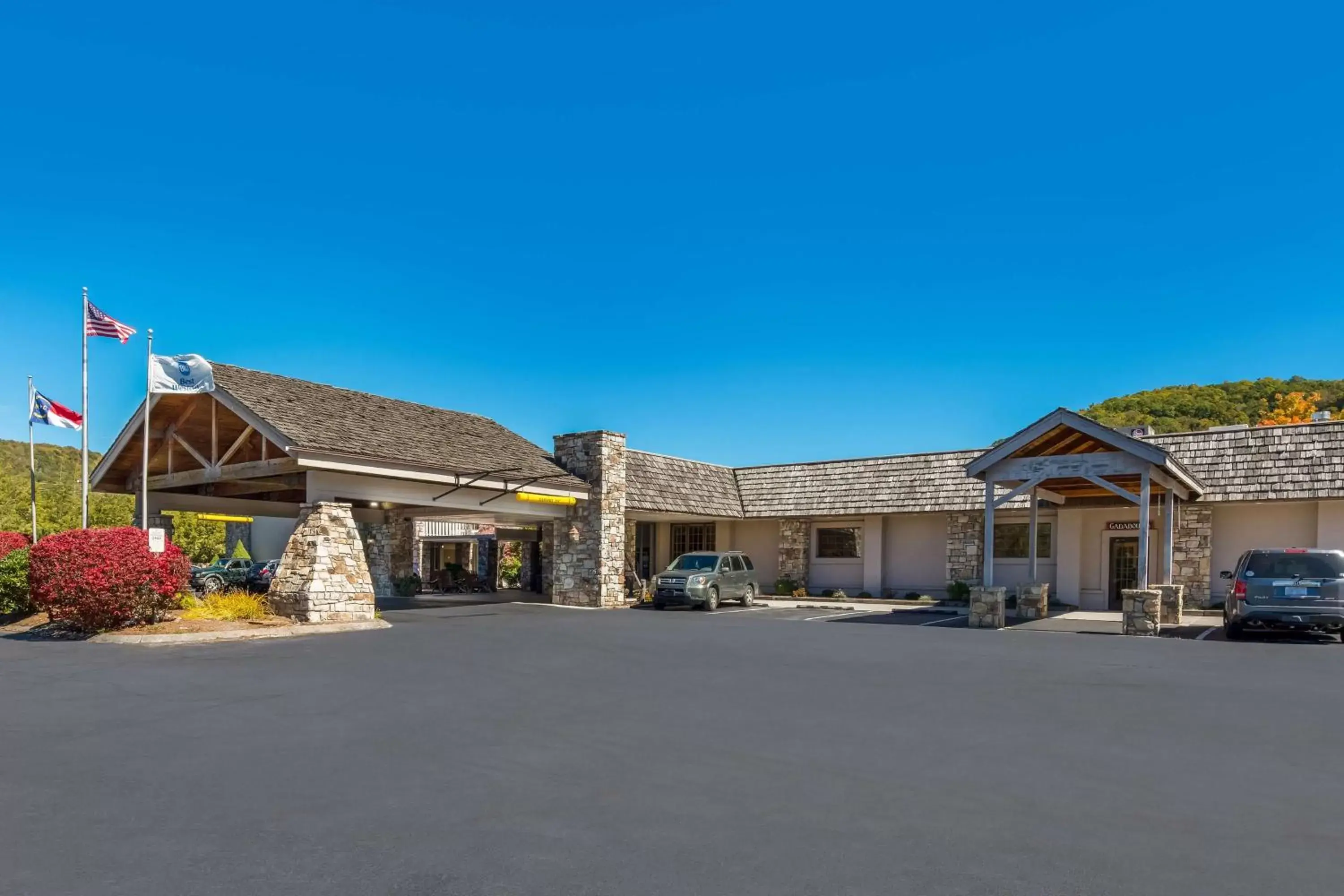 Property Building in Best Western Mountain Lodge At Banner Elk