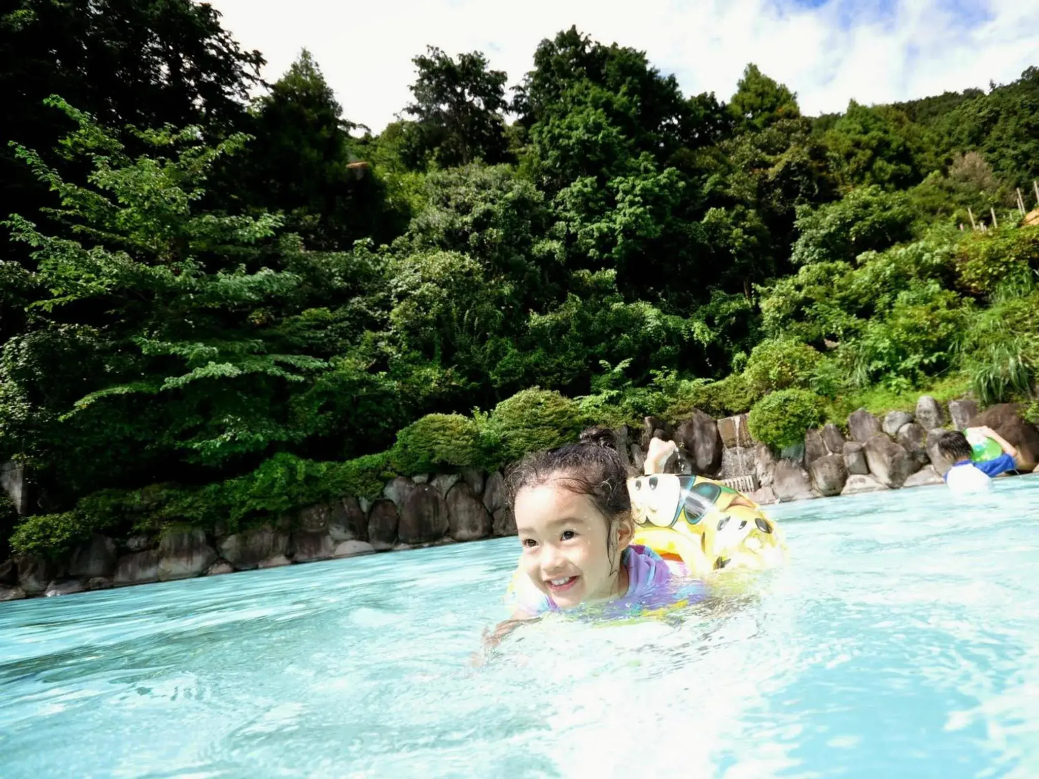 Swimming Pool in Hakonenomori Okada Hotel