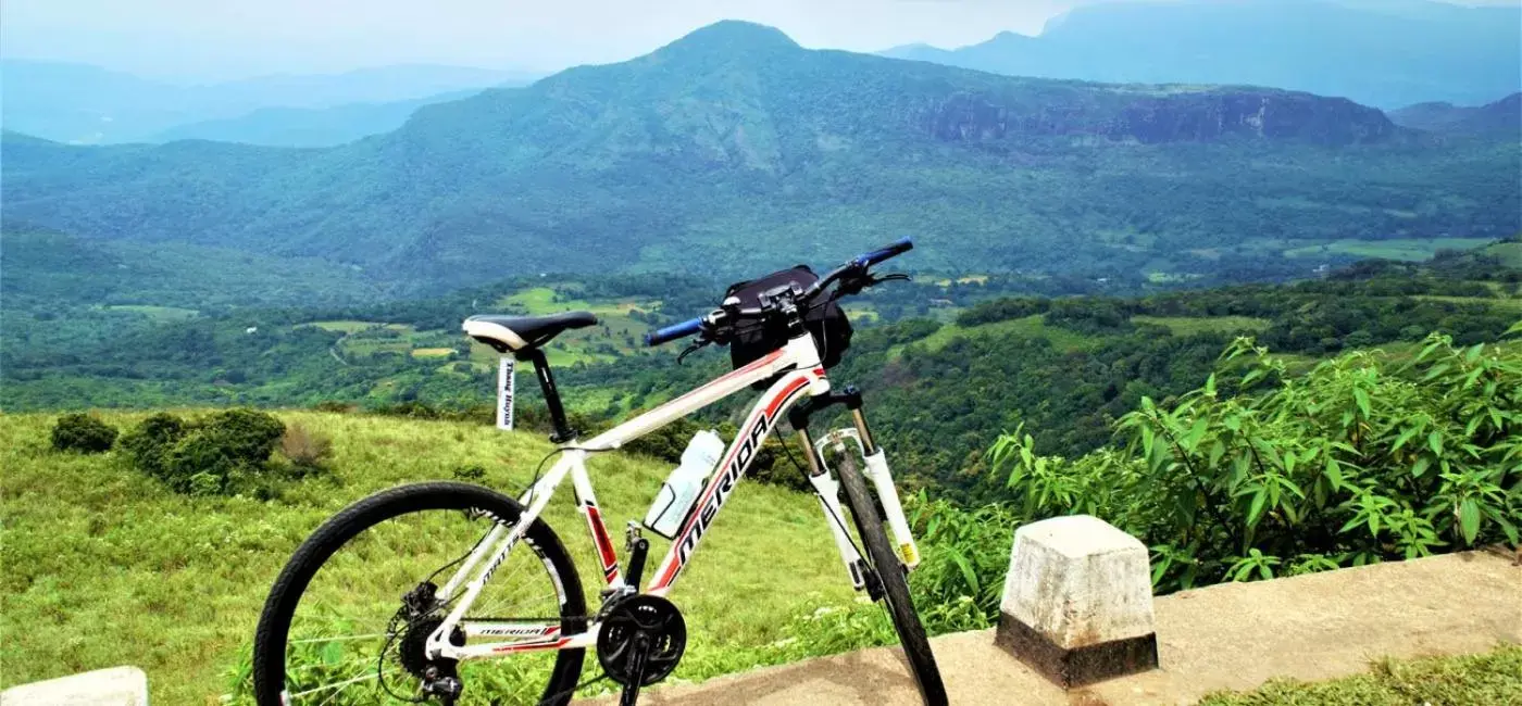 Cycling in The Grand Hills