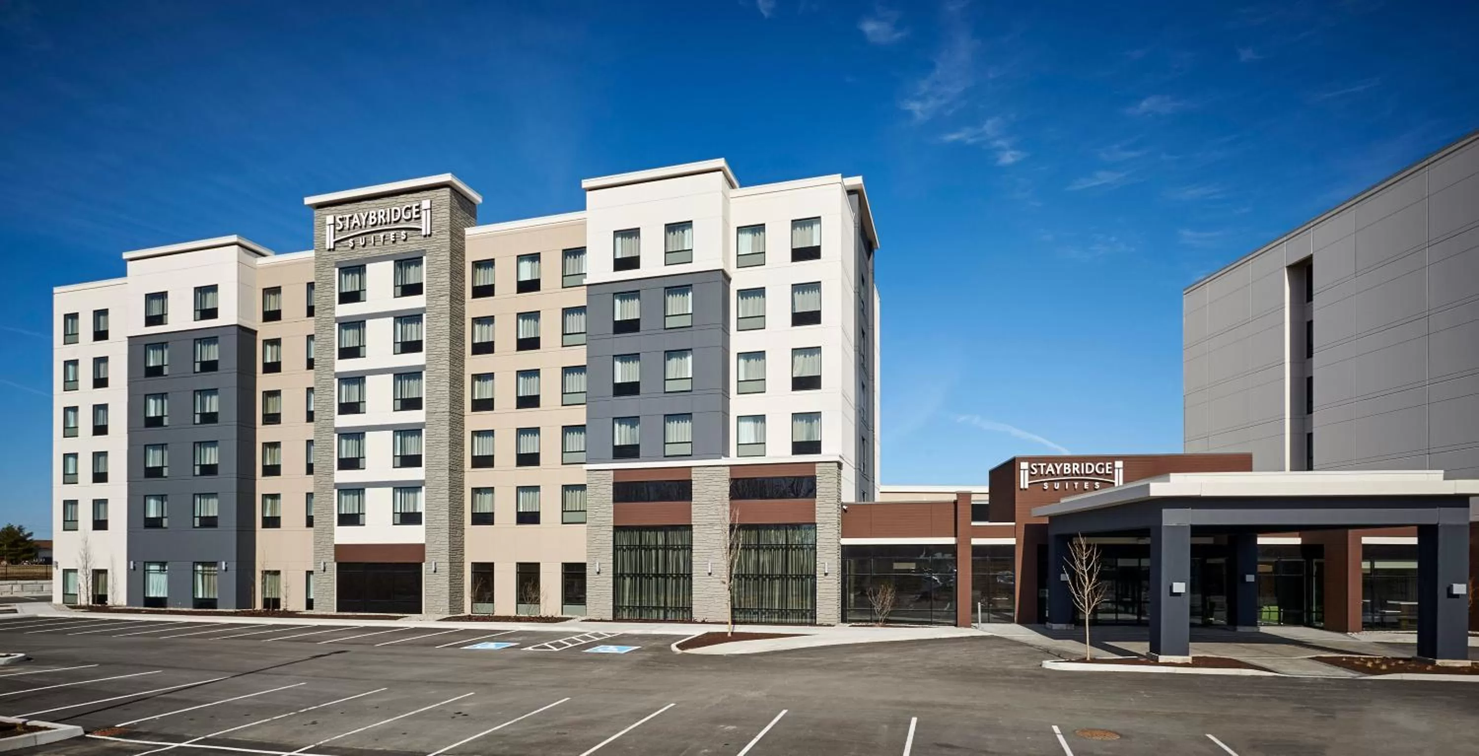 Property building in Staybridge Suites Niagara-On-The-Lake by IHG