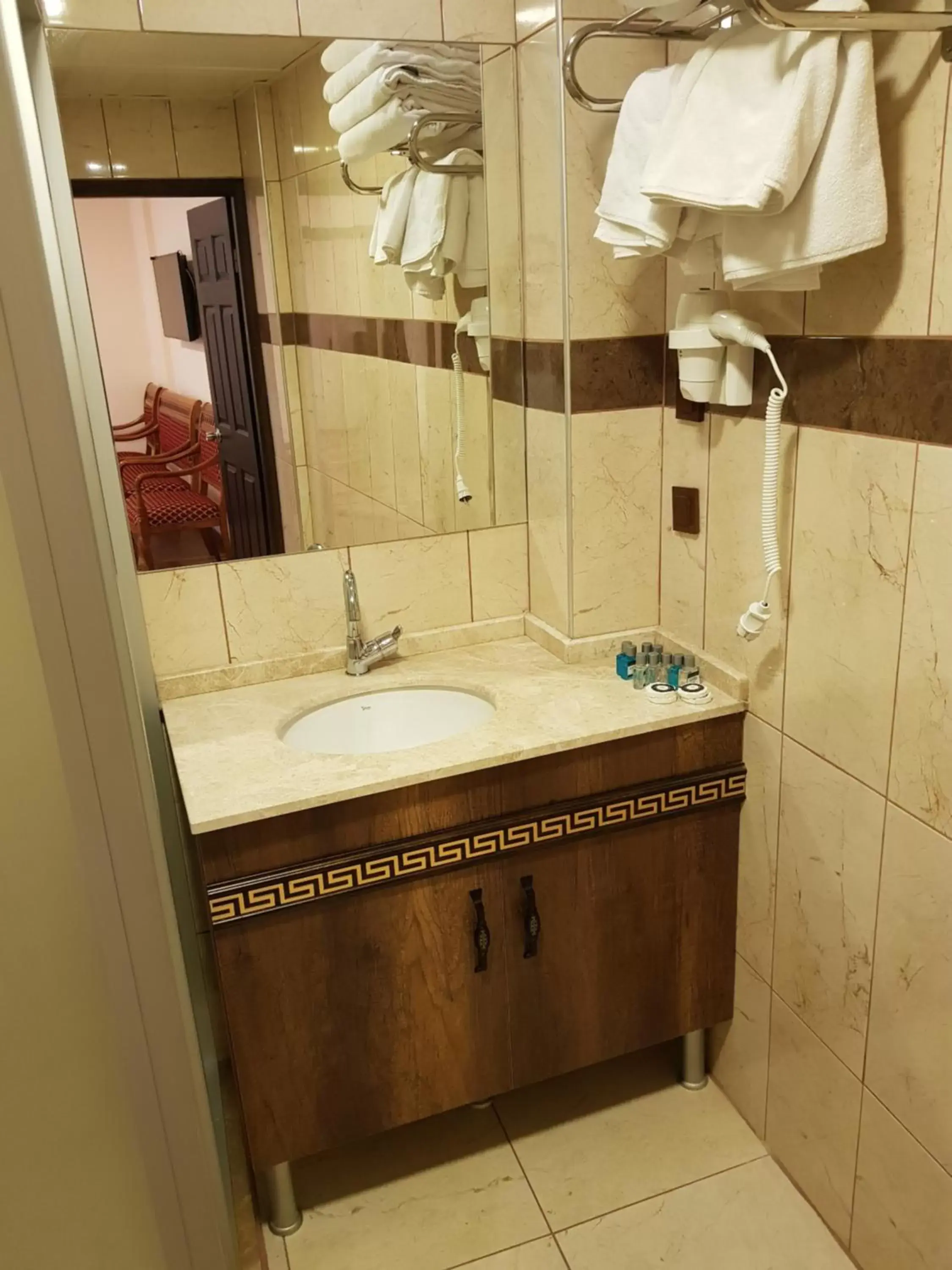 Shower, Bathroom in Kervansaray Canakkale Hotel - Special Category