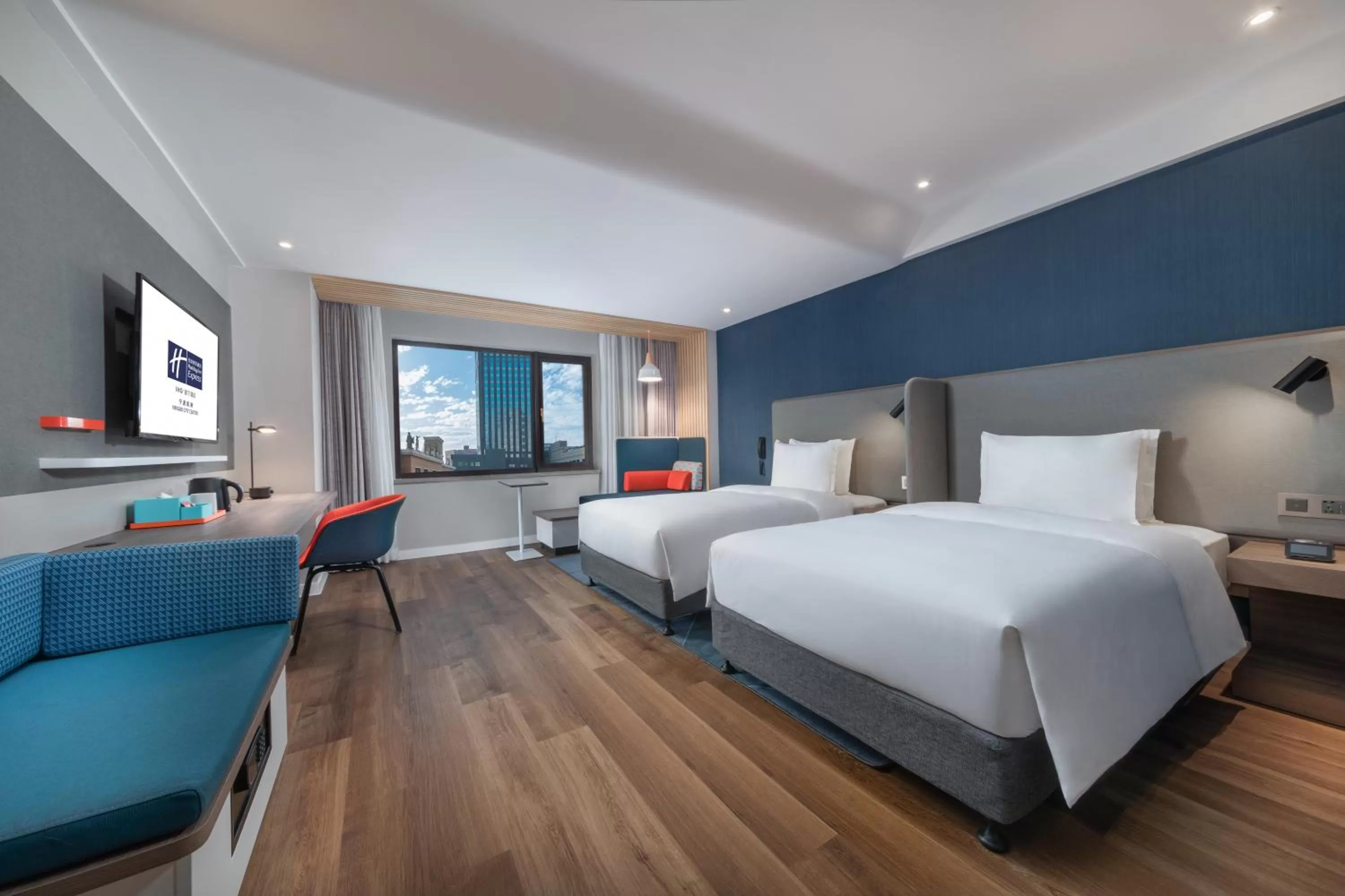 Bed in Holiday Inn Express Ningbo City Center by IHG