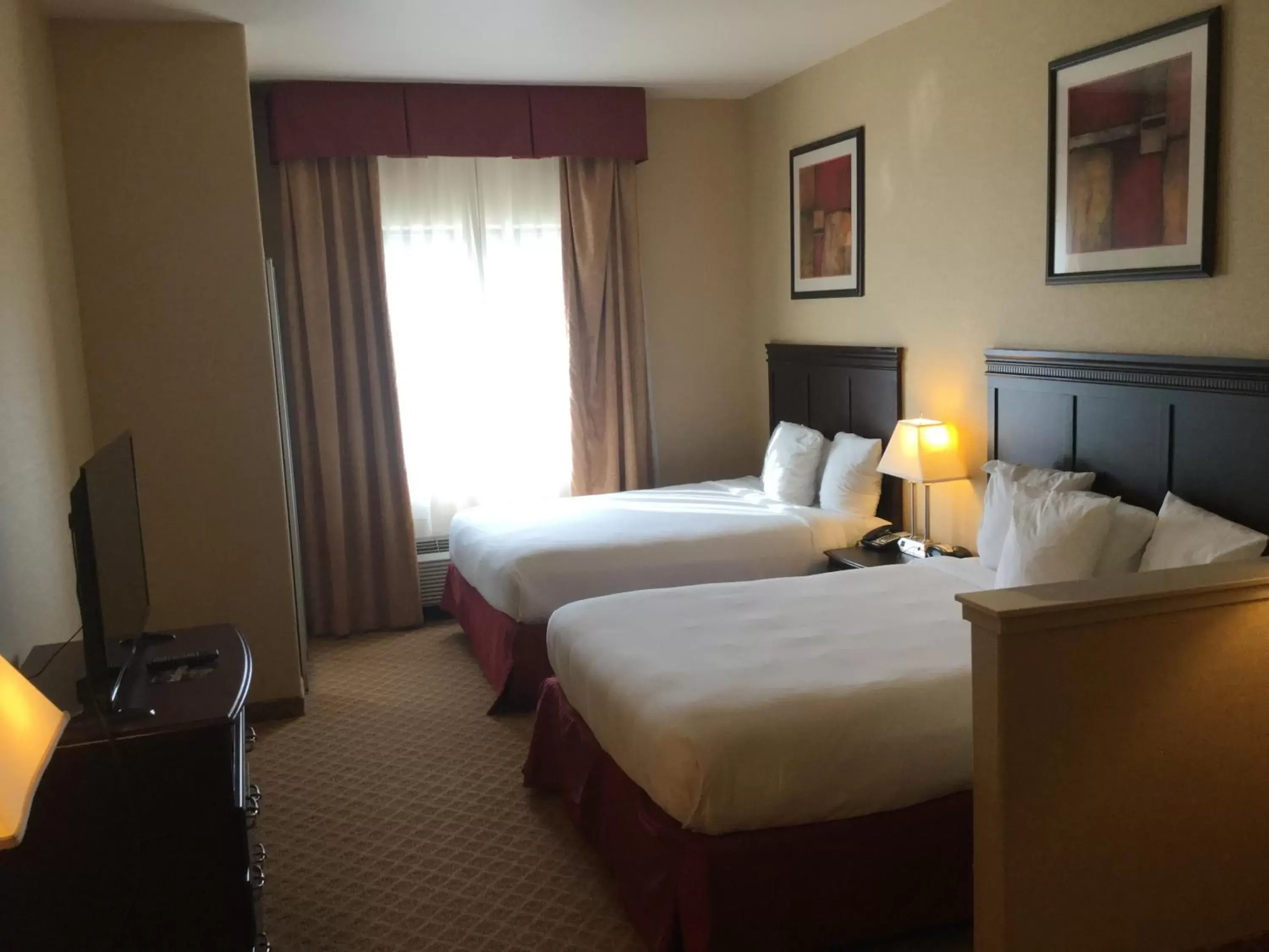 Bedroom, Room Photo in Holiday Inn Express & Suites Longview South I-20, an IHG Hotel