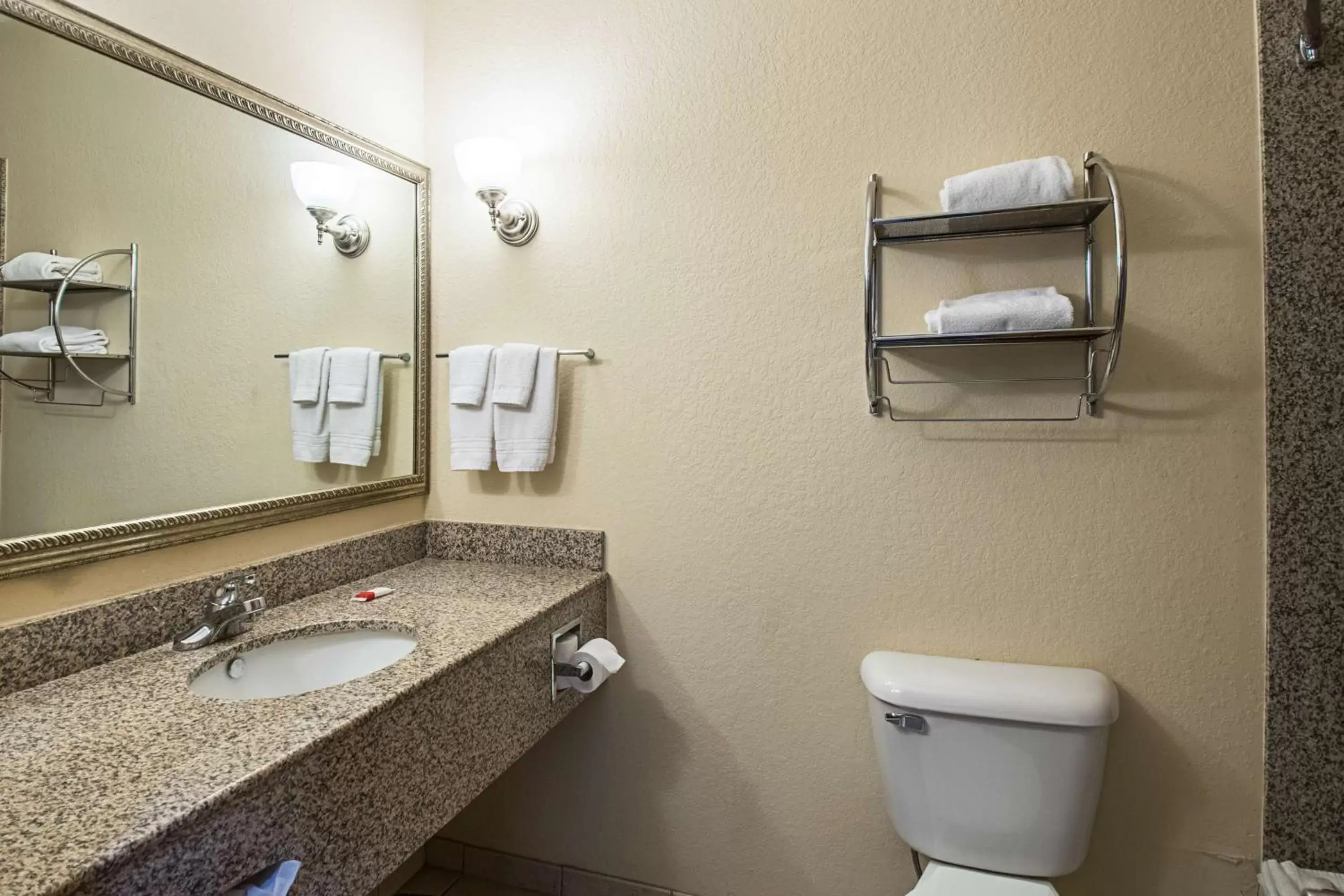 Photo of the whole room, Bathroom in Days Inn by Wyndham Copperas Cove