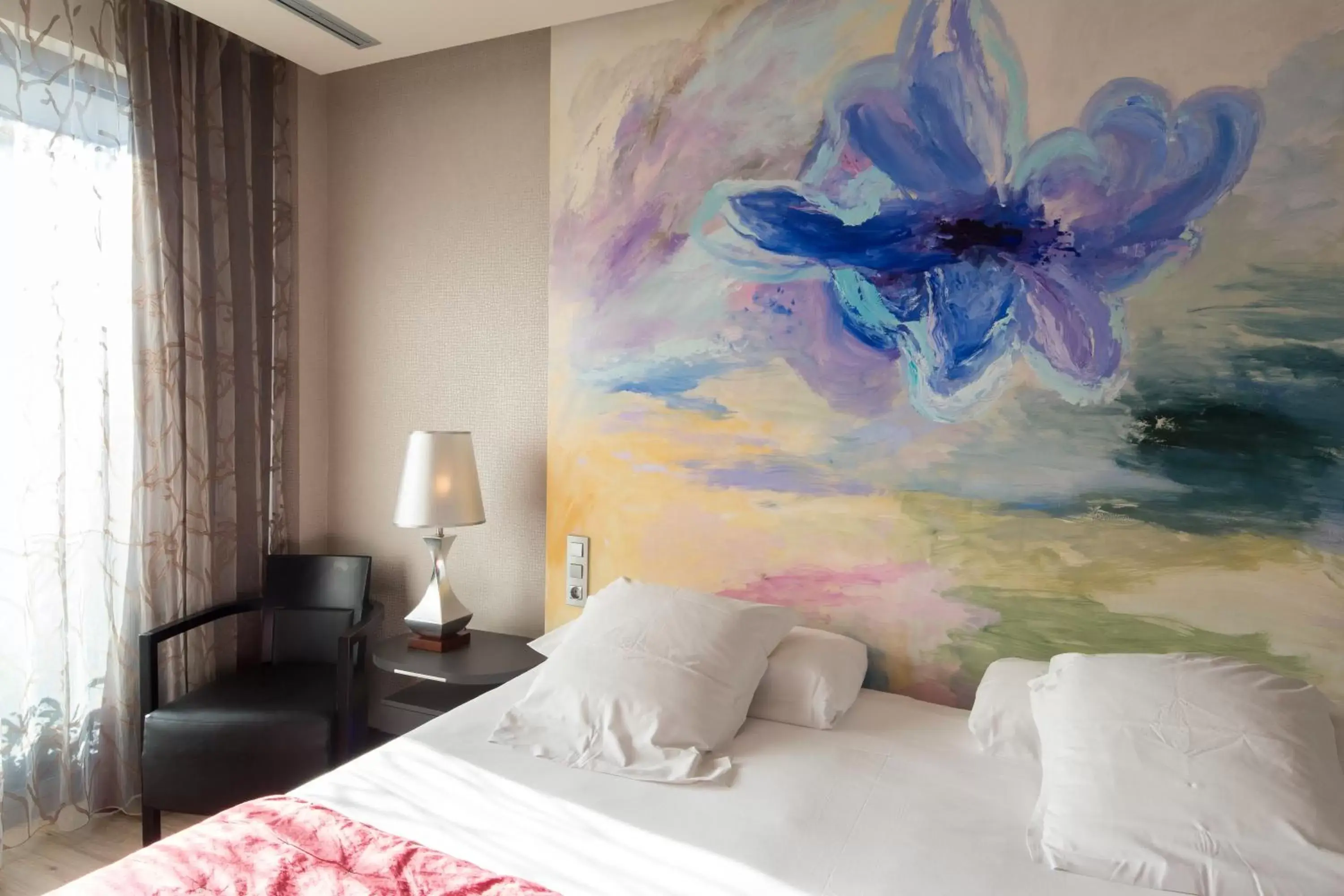 Bedroom, Bed in Hotel MiM Sitges & Spa