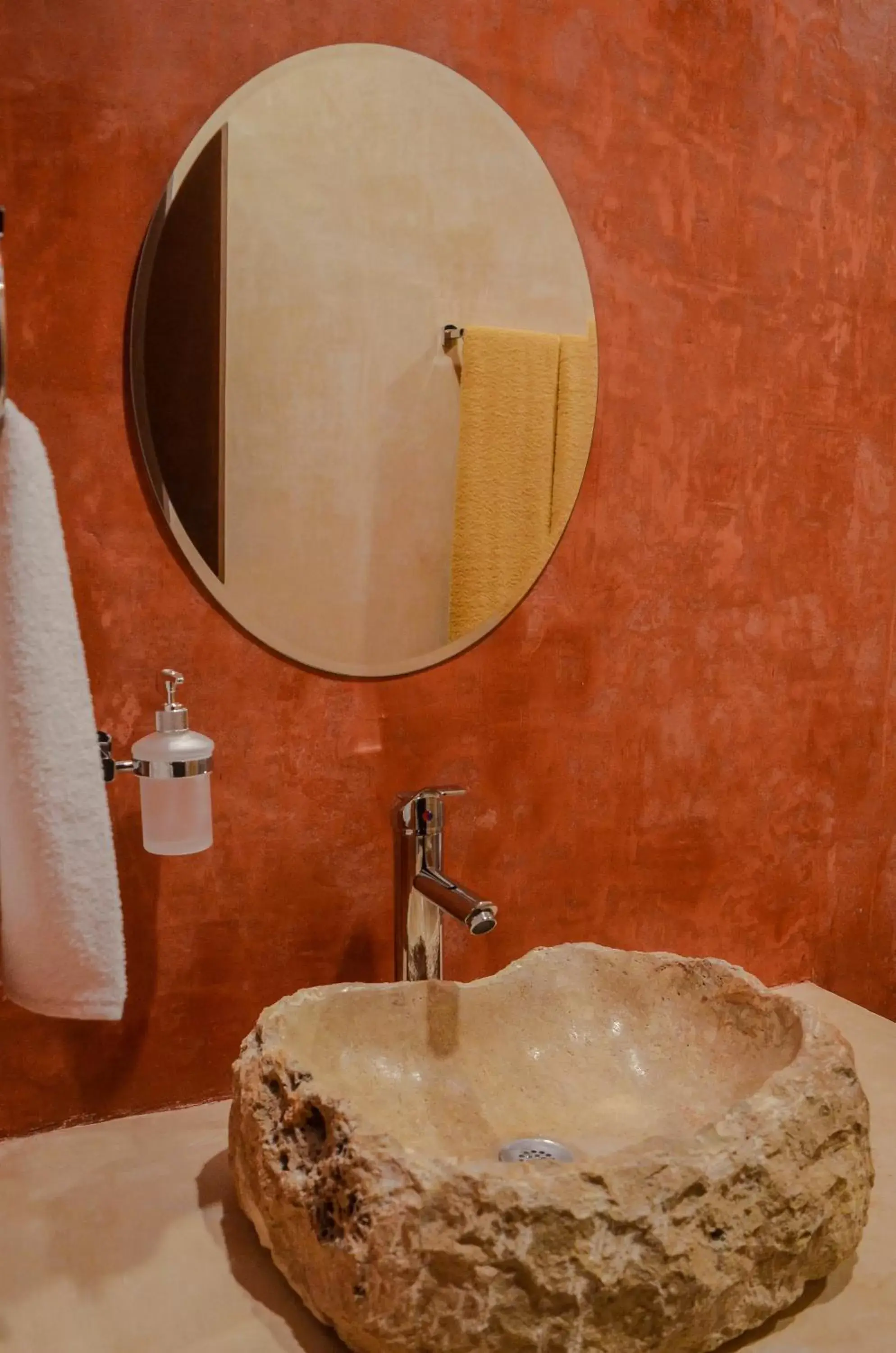 Bathroom in Apartamentos Dsiena Valladolid