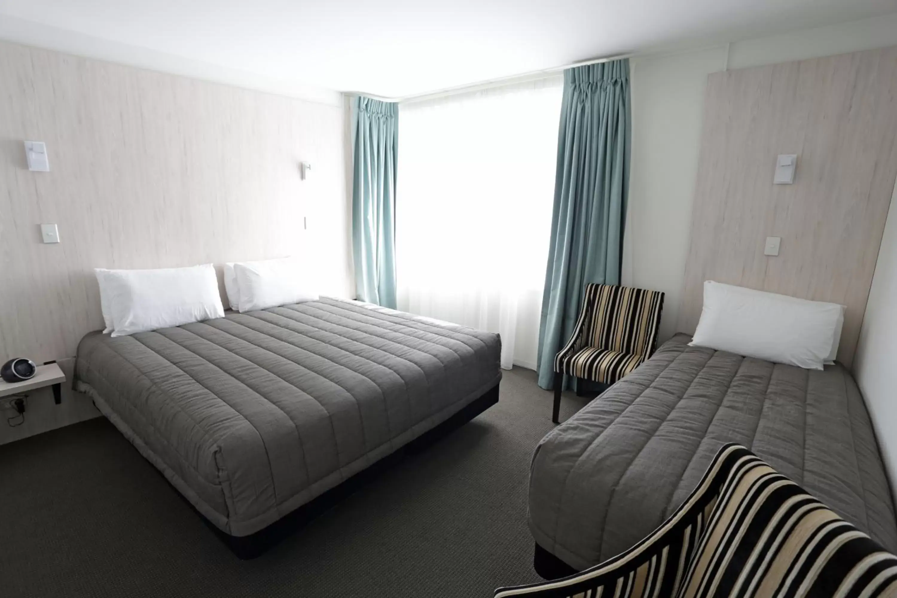 Bed in Beachfront Hotel Hokitika