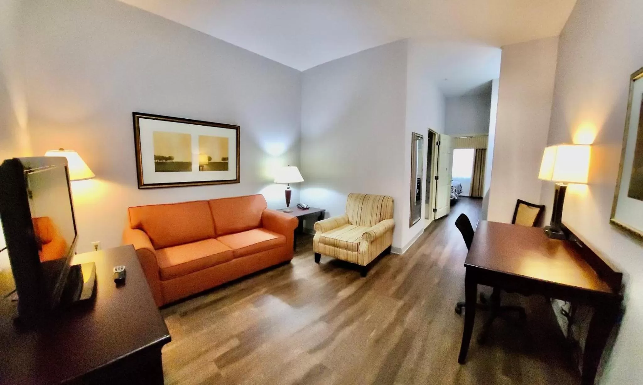 Photo of the whole room in Red Roof Inn & Suites Midland