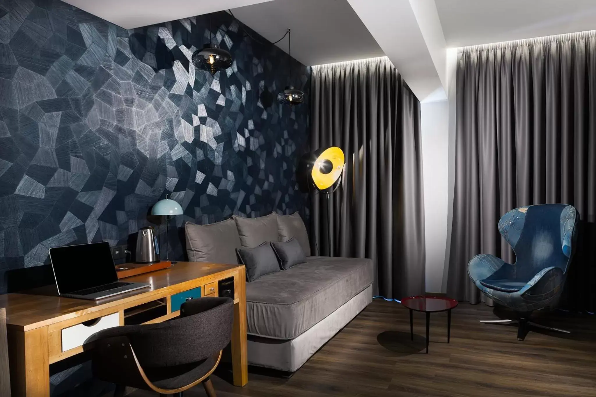 Bedroom, Seating Area in 360Degrees Pop Art Hotel