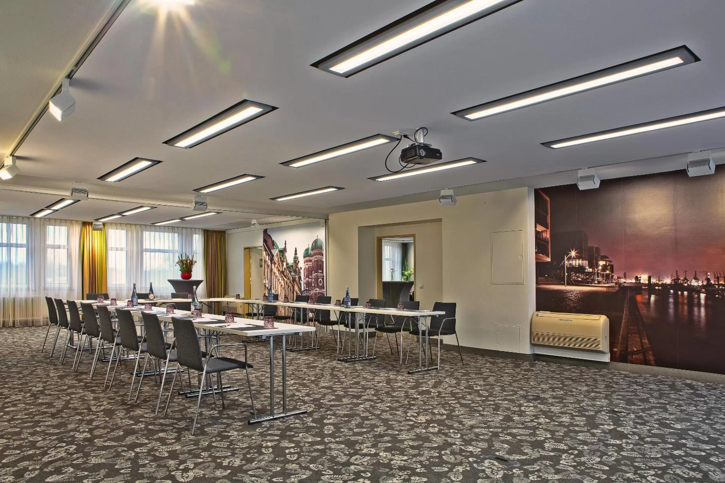 Meeting/conference room in Best Western Hotel President