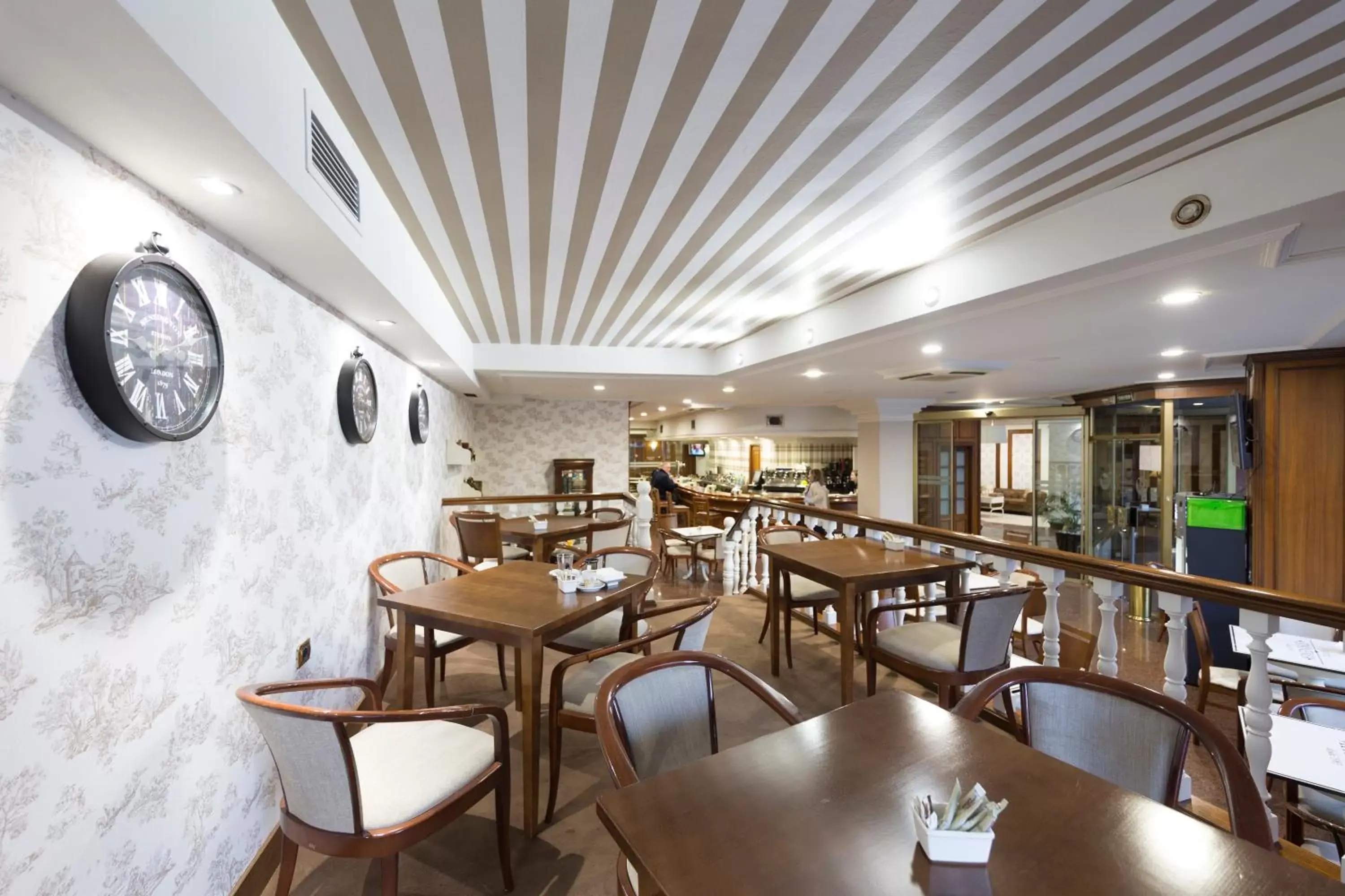 Food and drinks, Restaurant/Places to Eat in Oca Ipanema Hotel